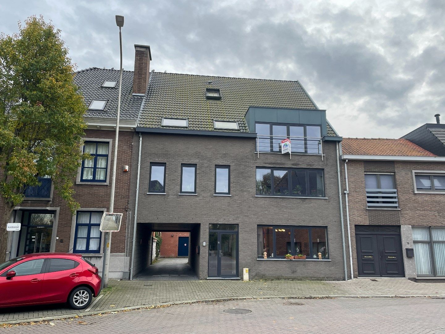 Ruim appartement met 2 slaapkamers en terras foto 2