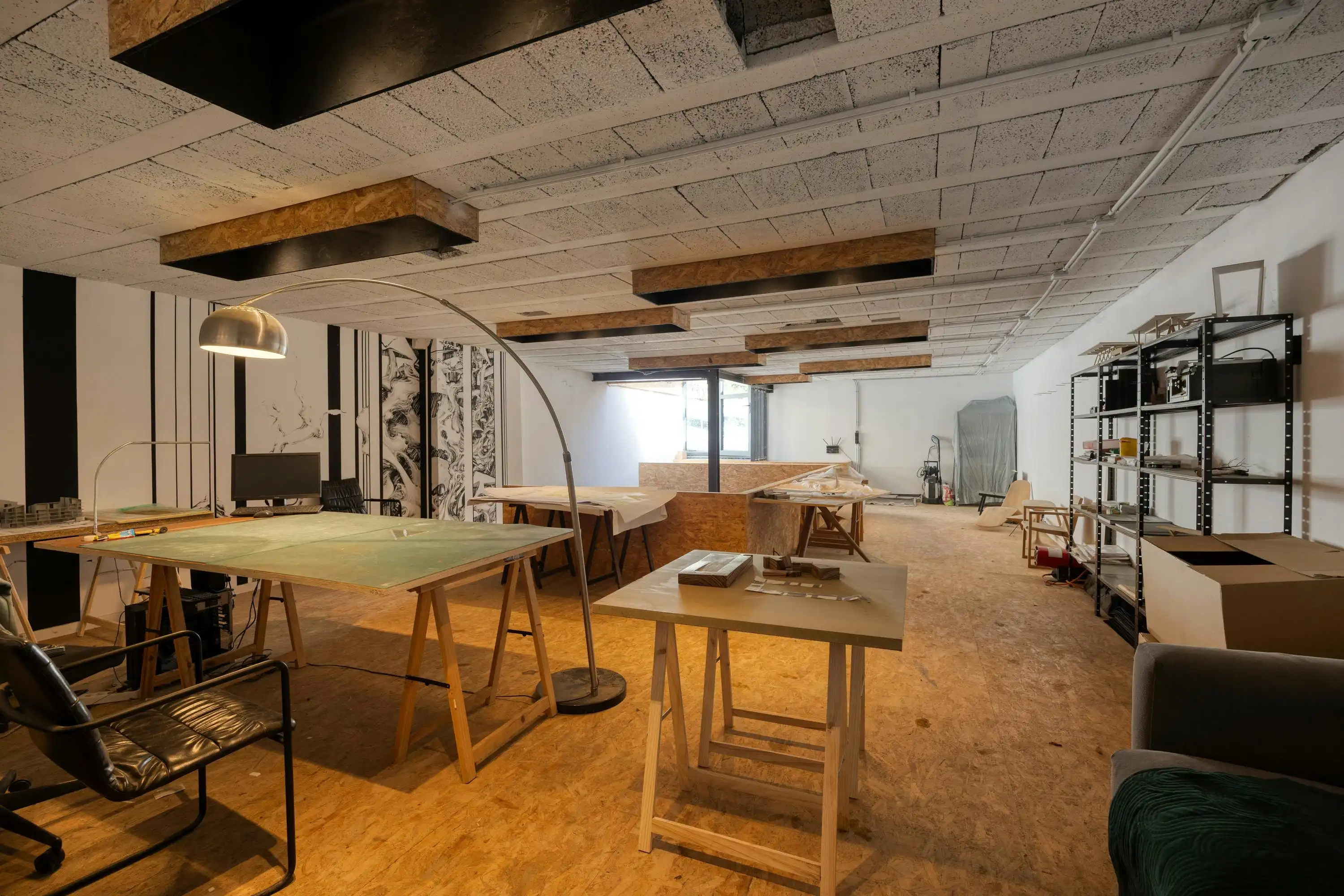 Unieke stadswoning met terras, atelier en garage te koop foto 16