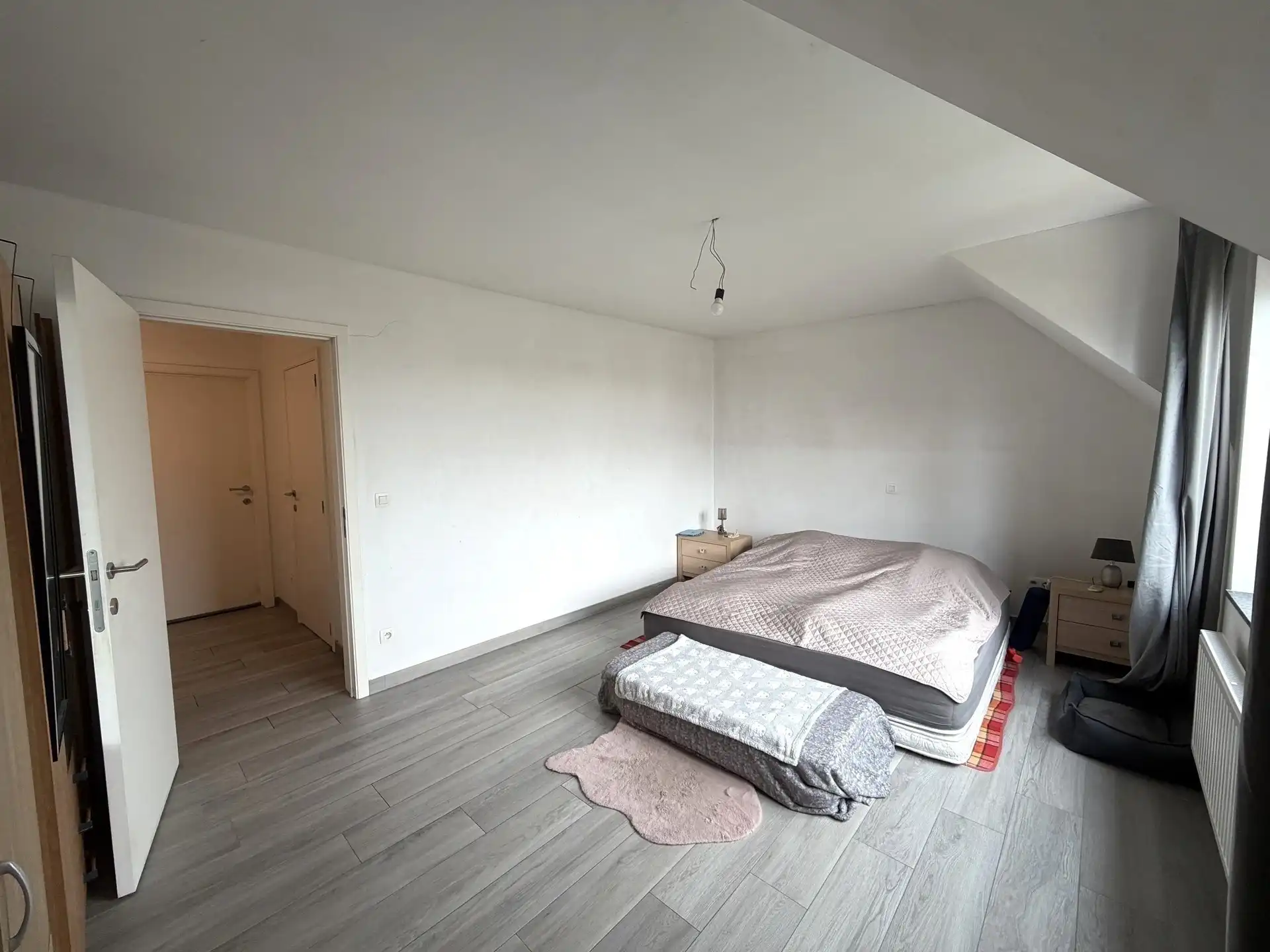 Zeer ruim duplex-appartement met 2 slaapkamers nabij verschillende invalswegen en centrum Dendermonde foto 11