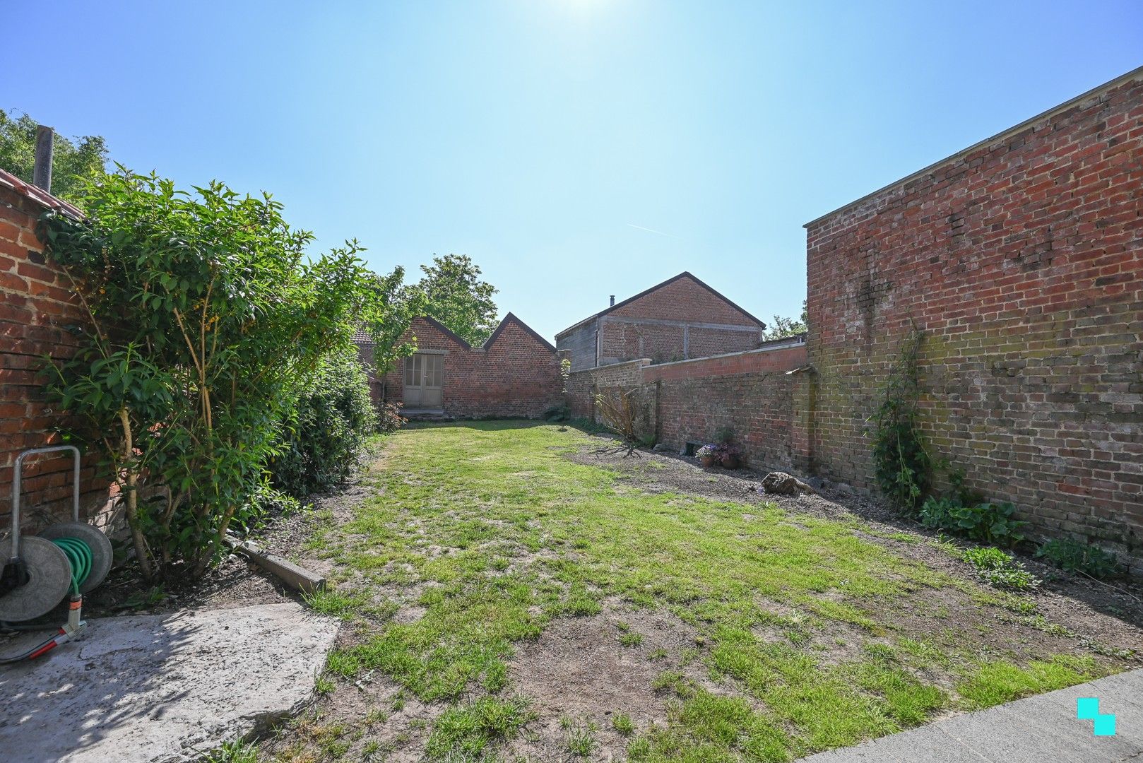Karaktervolle charmewoning in hartje Izegem foto 16