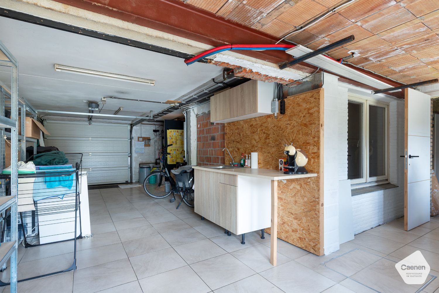 Leuke instapklare woning met dubbele garage en 3 slaapkamers in een rustige woonomgeving foto 14