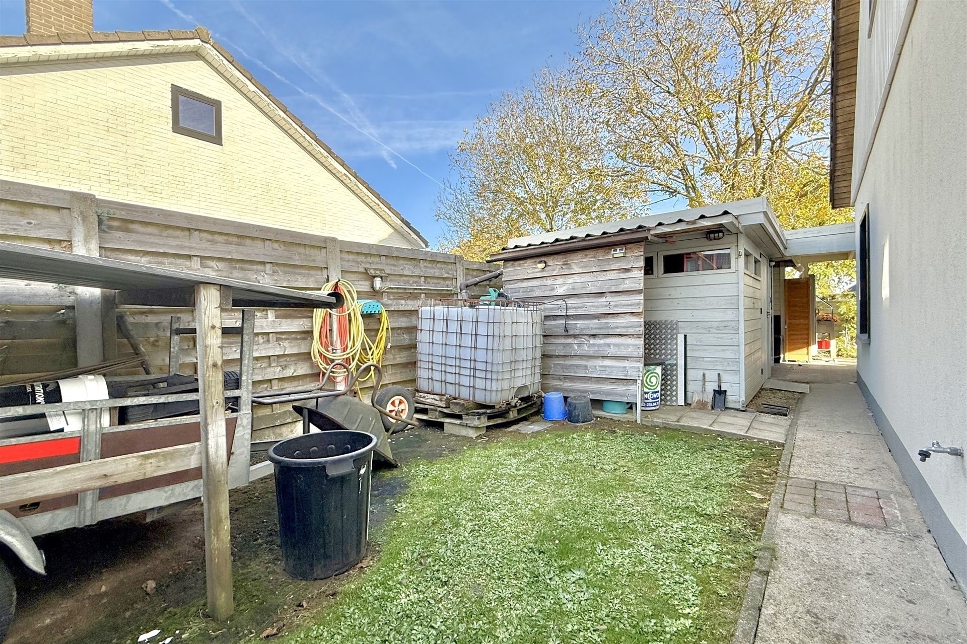 Vernieuwde woning in rustige omgeving foto 28