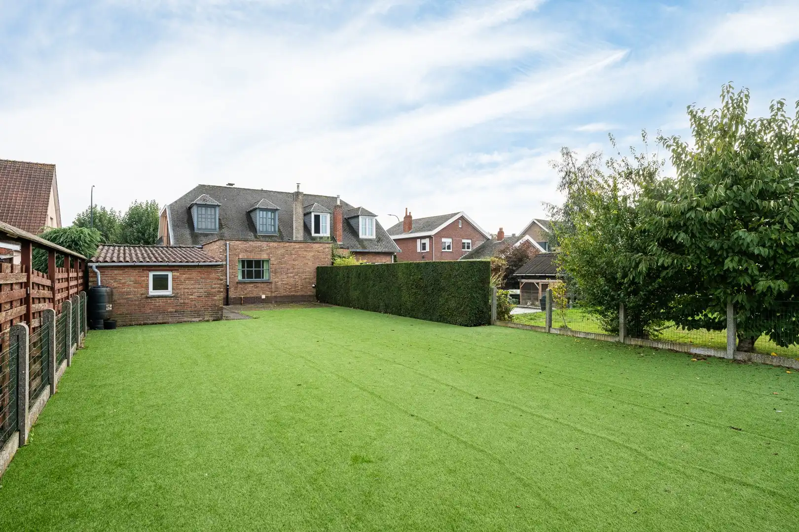 Woning met veel potentieel op topligging te Eeklo foto 17