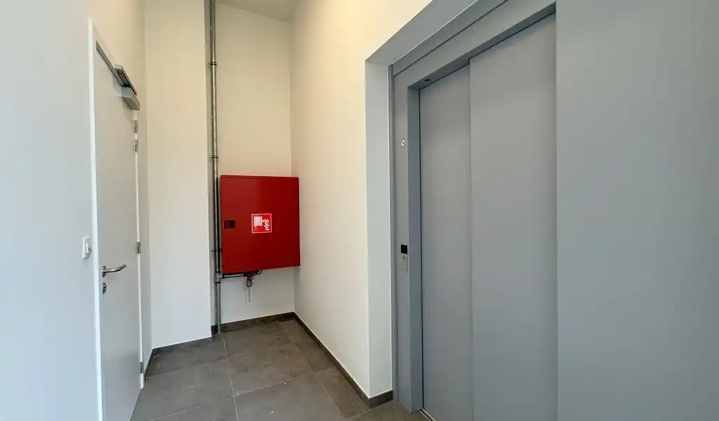 Commercieel kantoor te huur nabij station Antwerpen-Centraal foto 11
