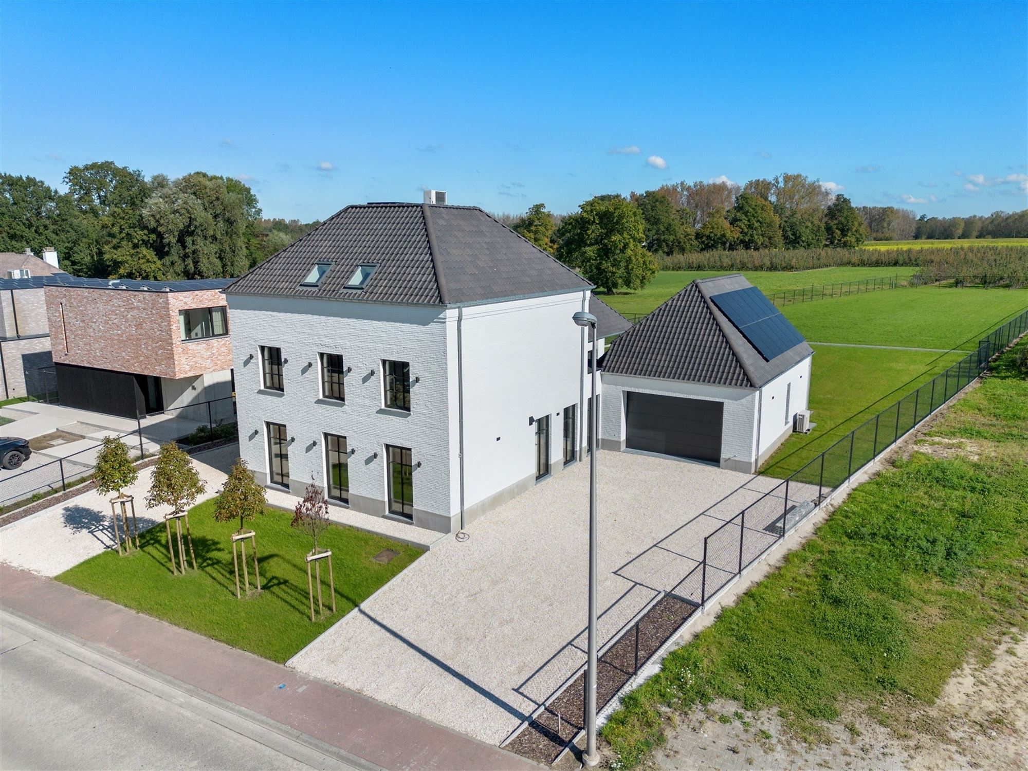 EXCLUSIEVE LUXE VILLA MET ALLE COMFORT OP PERCEEL VAN 30ARE IN WELLEN  foto 6