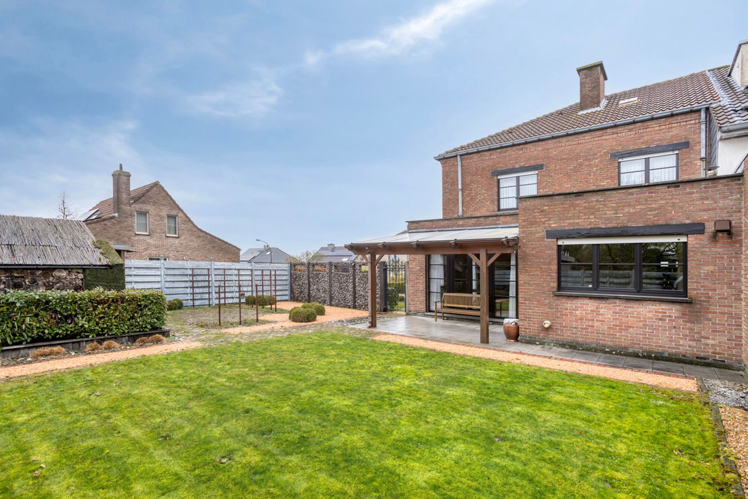 Uitstekend onderhouden driegevelwoning op topligging foto 20