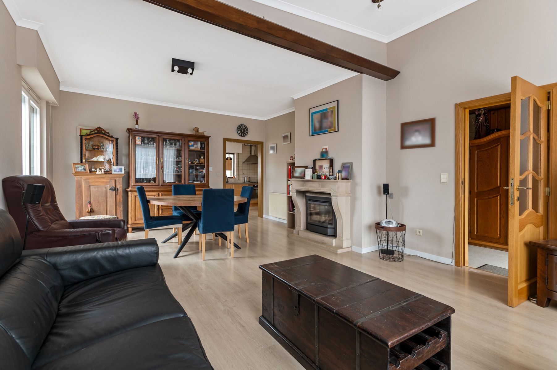 Vrijstaande woning met 4 slaapkamers foto 2