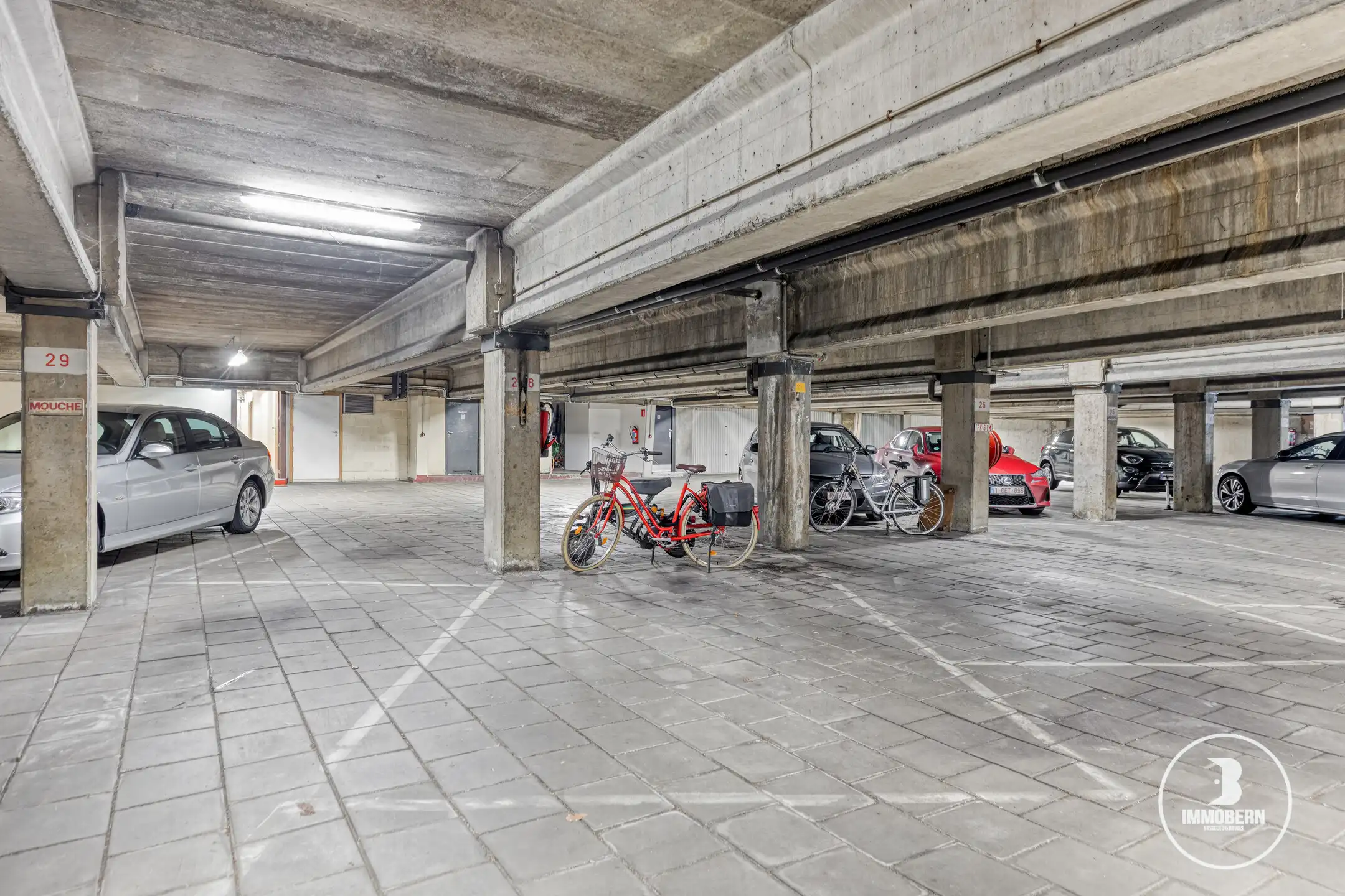 Ruim appartement met 2 terrassen en autostaanplaats foto 19