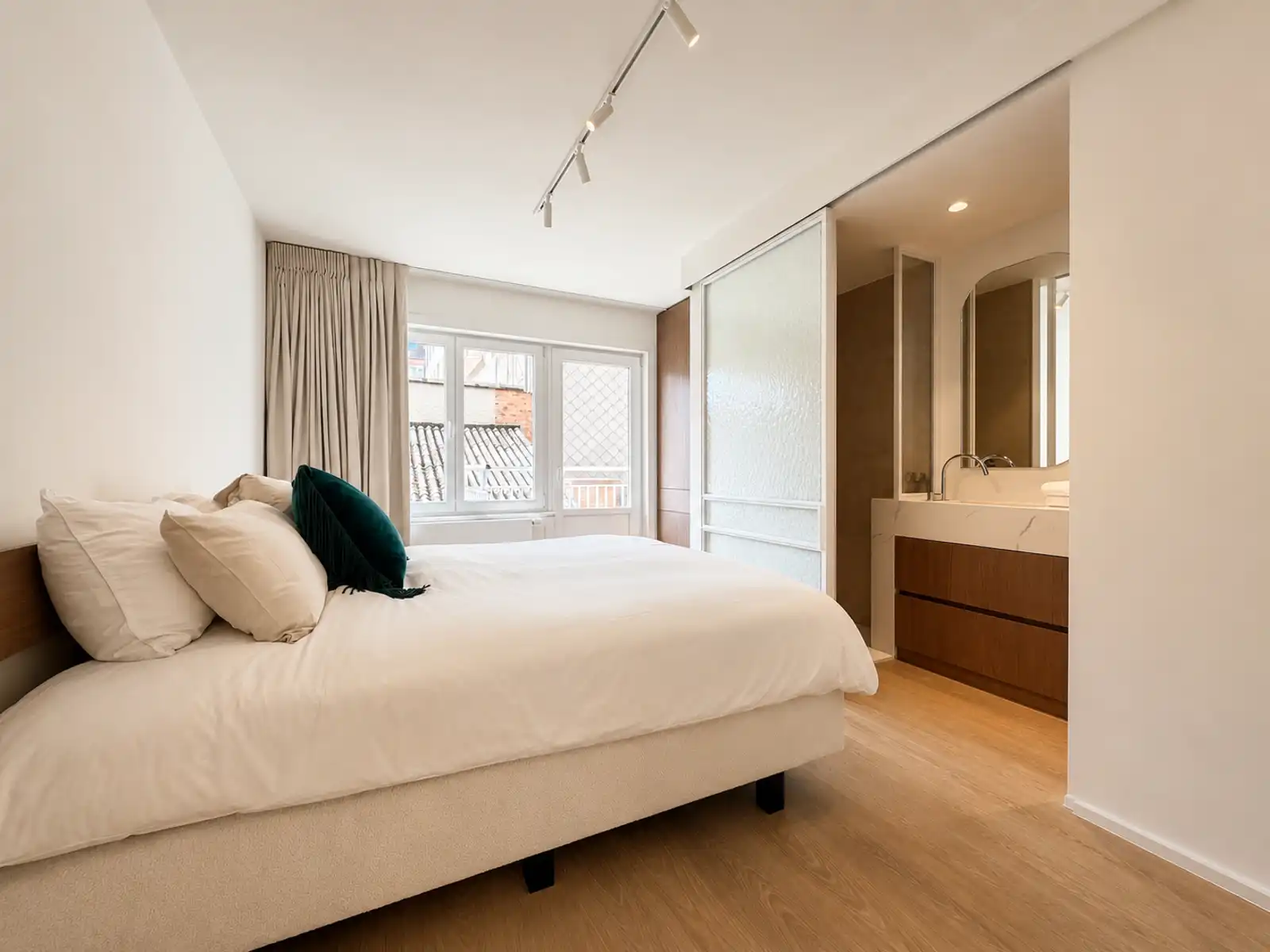 Prachtig vernieuwd appartement met slaapkamers foto 8
