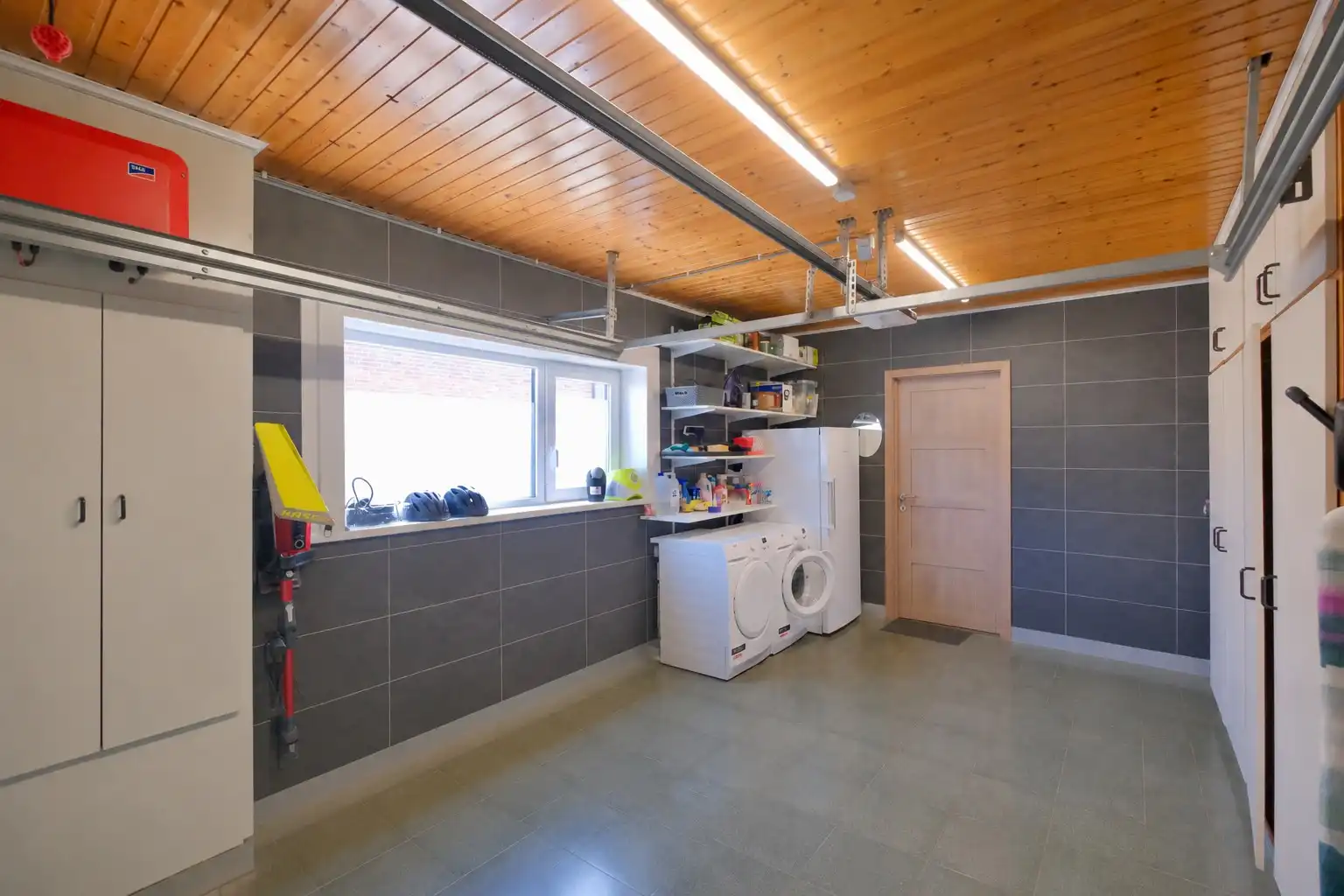 LICHTERVELDE - Open bebouwing met 2 slpks en garage op perceel van 486 m² foto 14