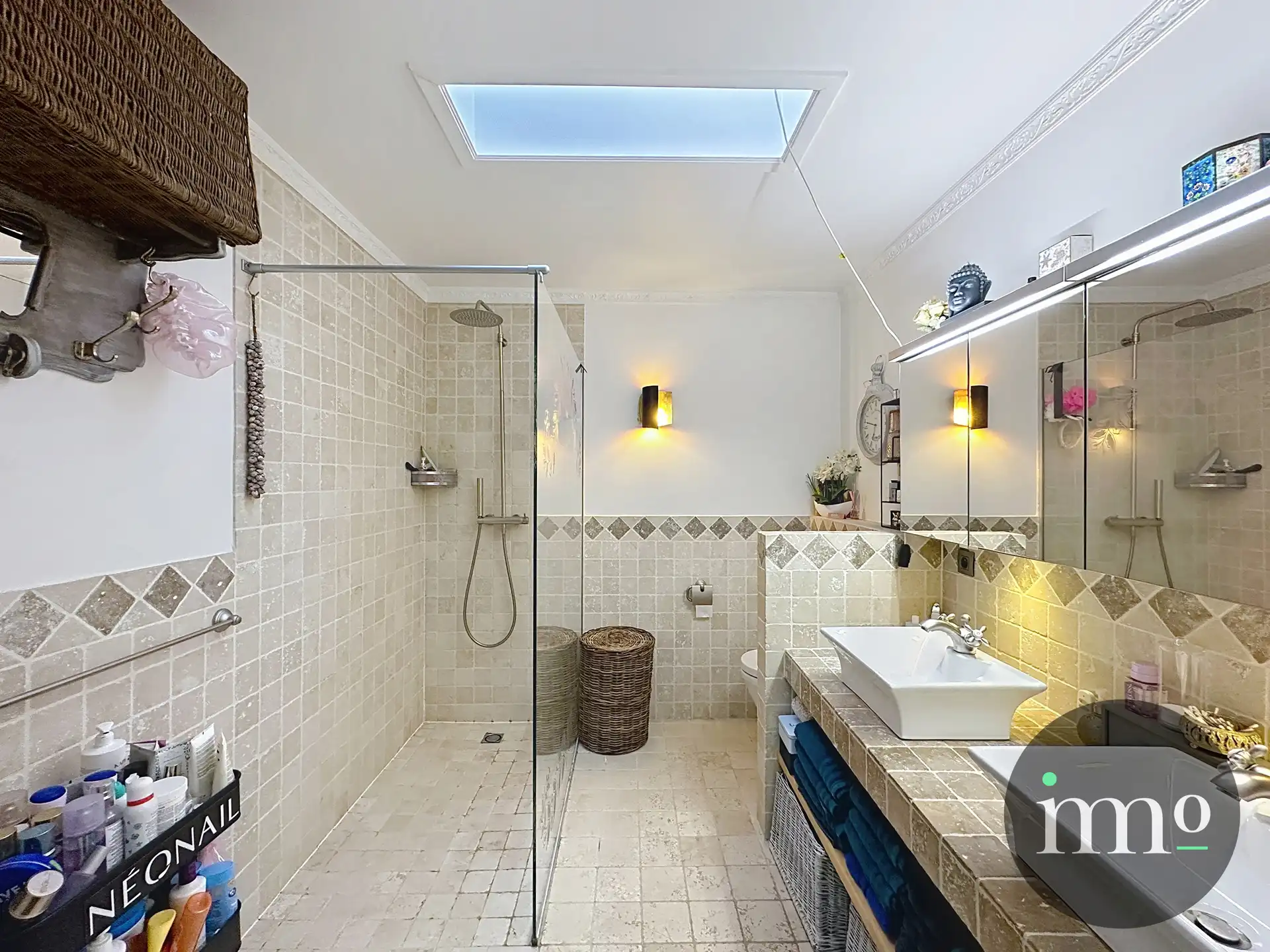 Compleet gerenoveerde burgerwoning met 2 slaapkamers en garage foto 10