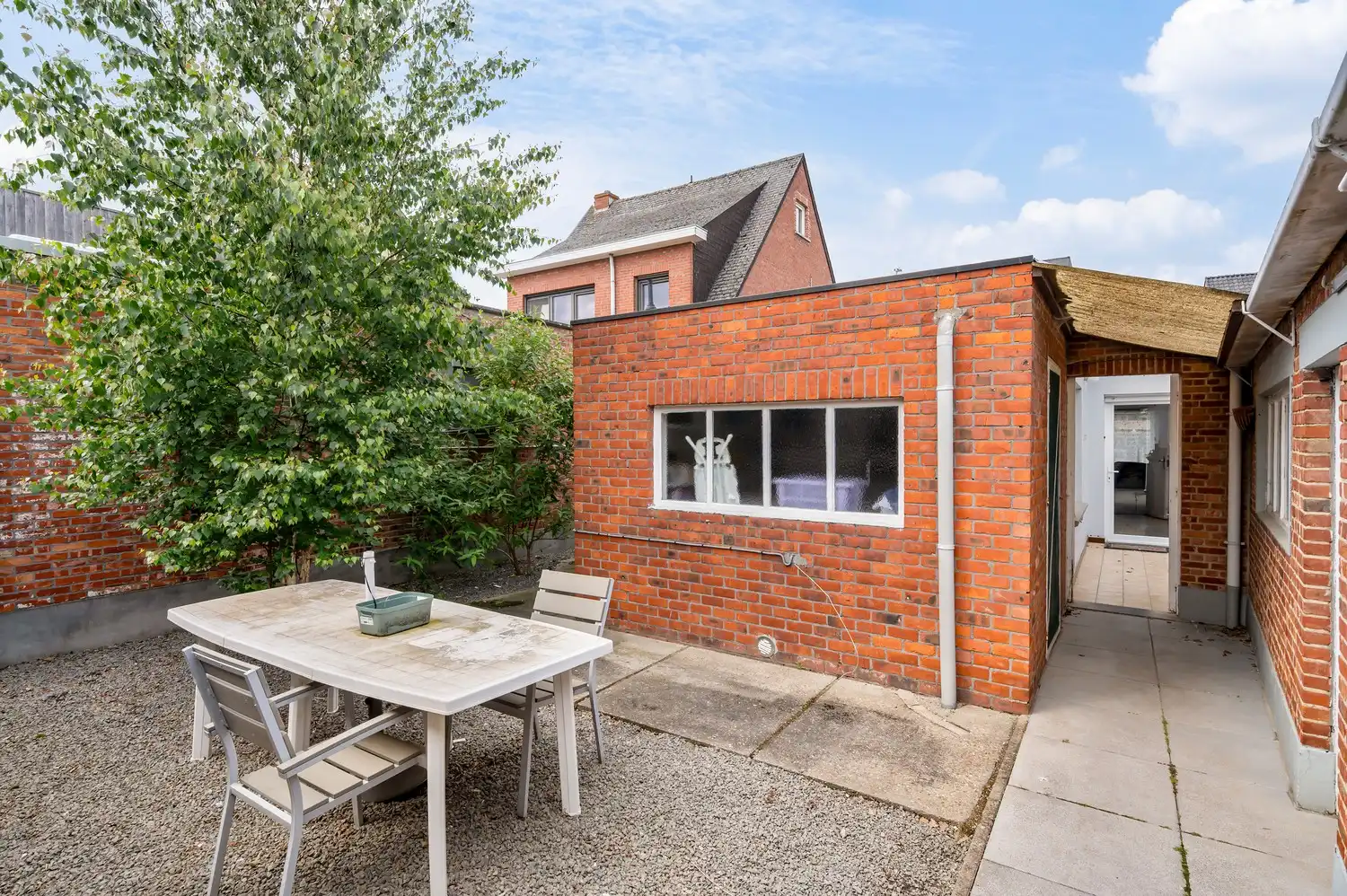 TE RENOVEREN WONING OP GOEDE LOCATIE + MAGAZIJN foto 20