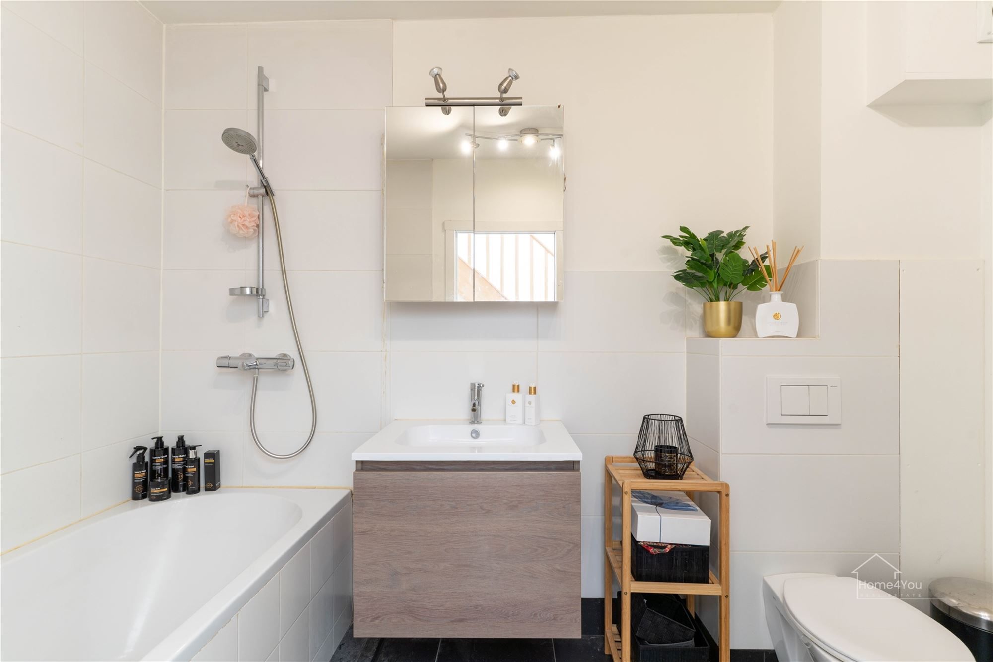 Instapklare woning met 3 slaapkamers te koop! foto 10