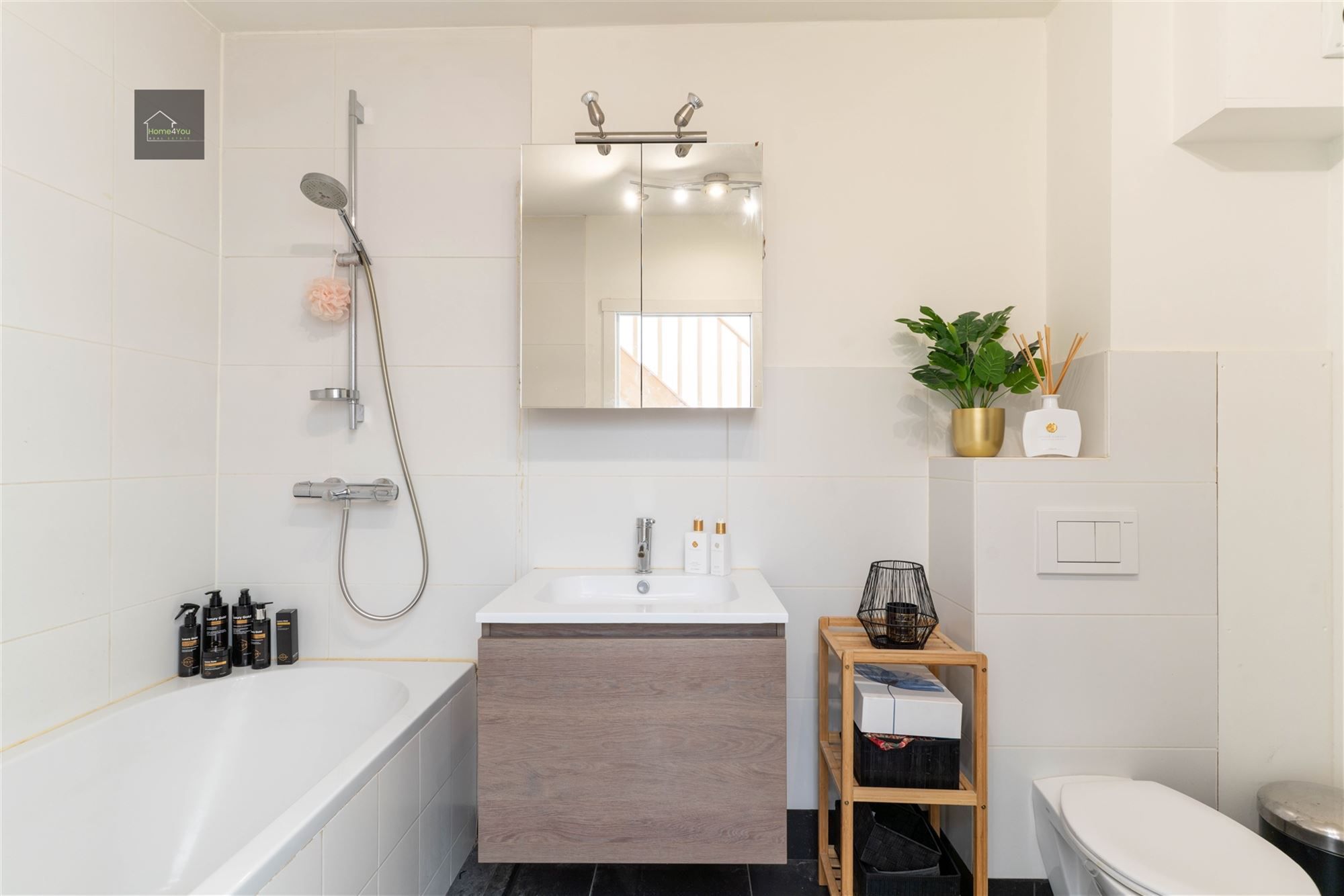 Instapklare woning met 3 slaapkamers te koop! foto 10
