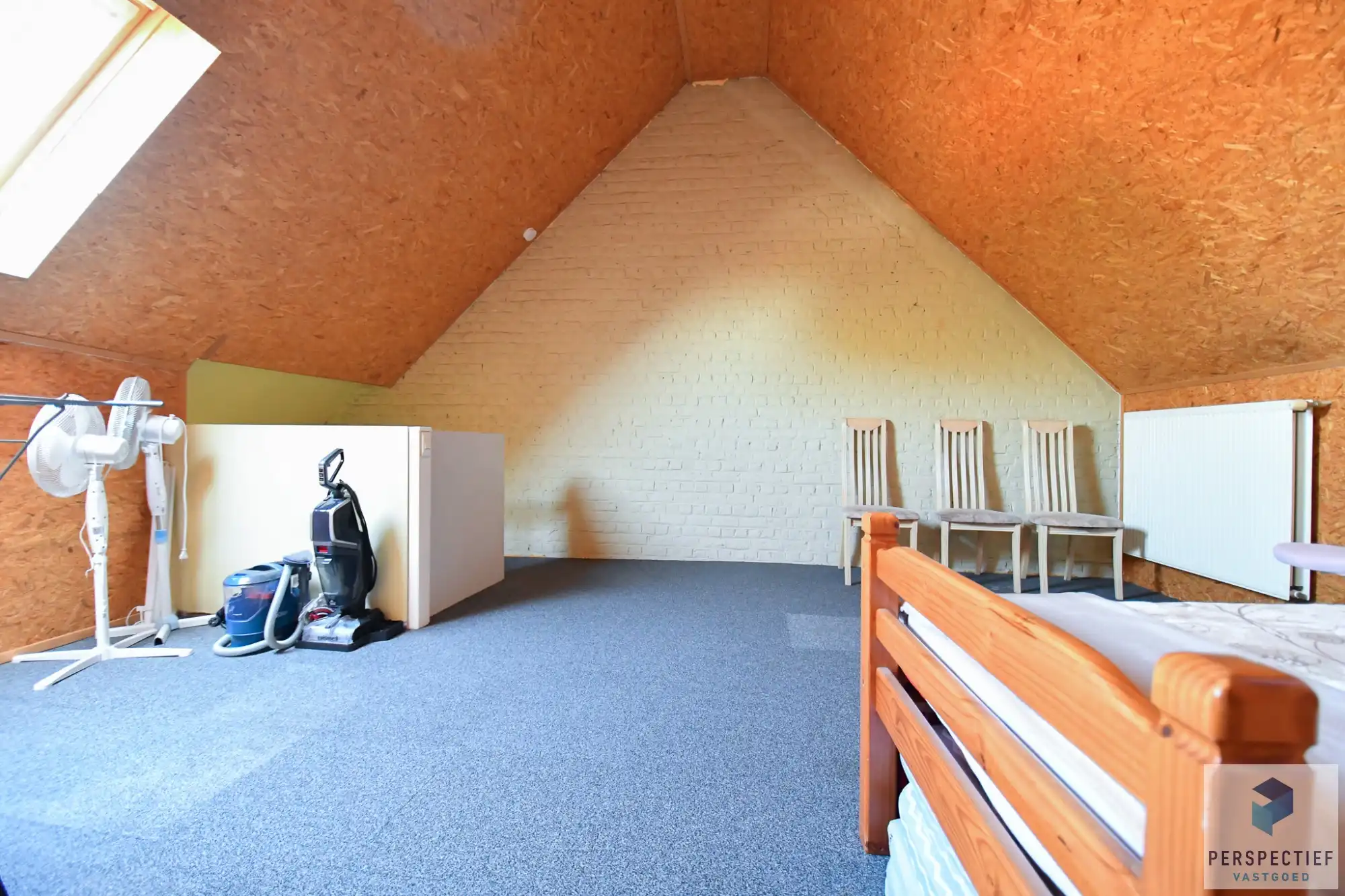 Handelsgelijkvloers en appartement te Adegem foto 15