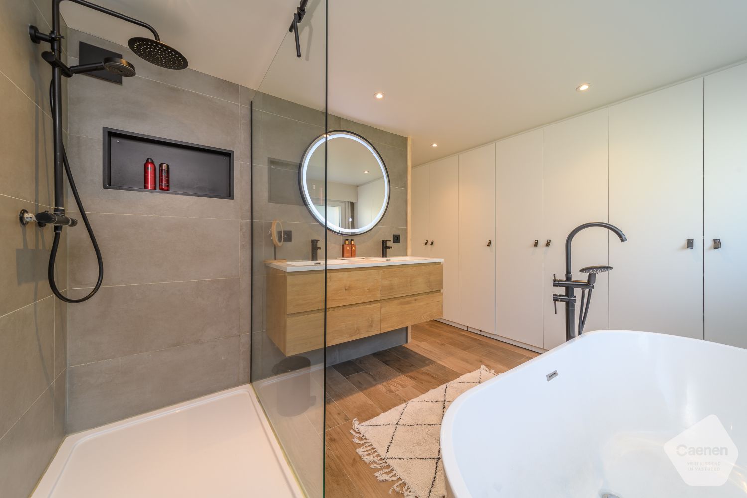 Te koop – Prachtige ruime gerenoveerde woning in Adinkerke foto 13