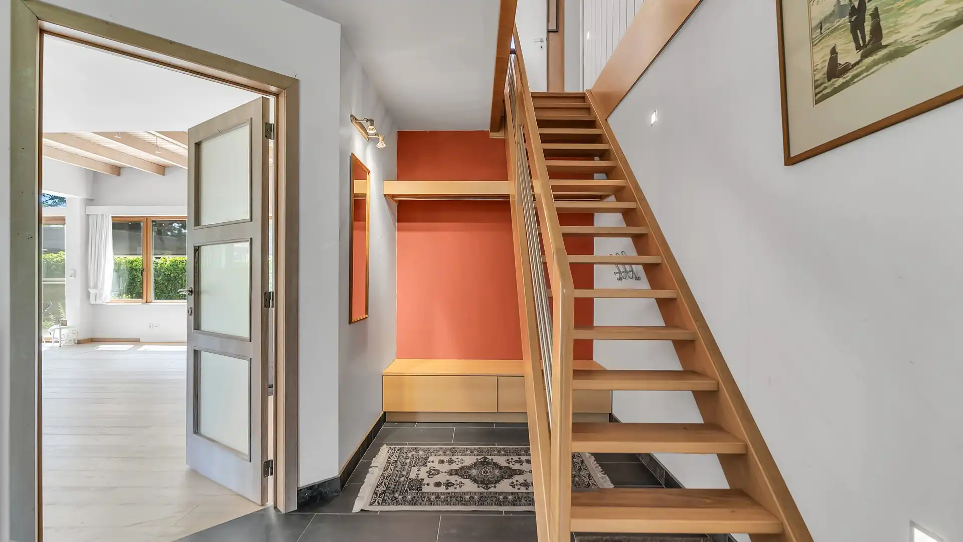 Ruime en instapklare woning met zwembad in Genk (Bret) foto 9