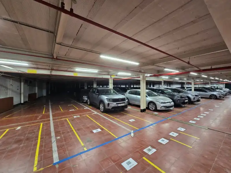 Magazijn te huur foto 2