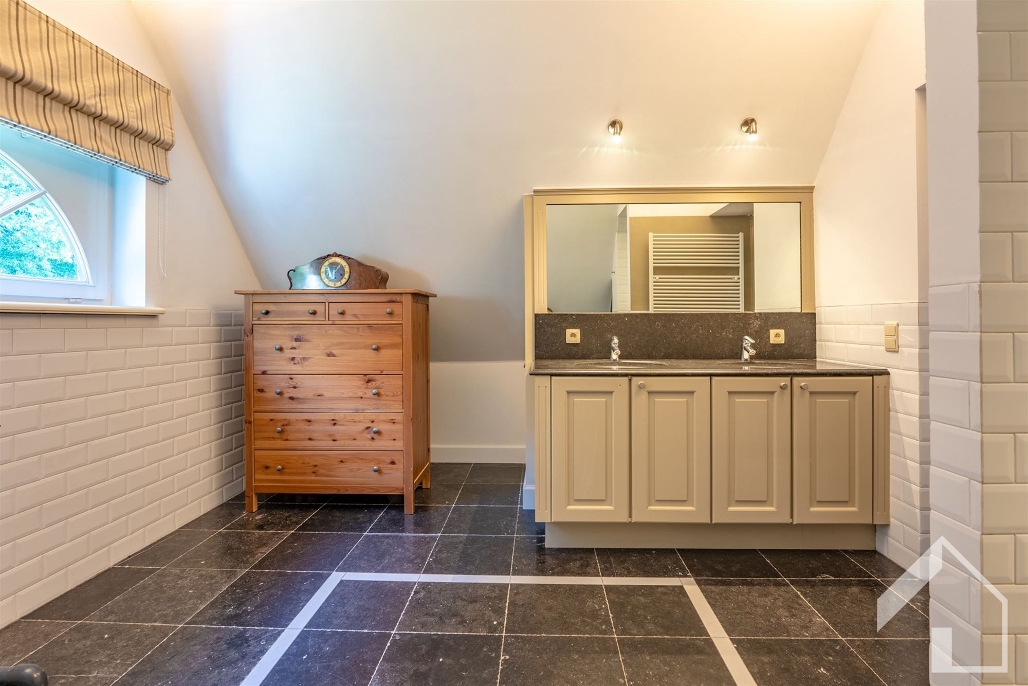 Exclusieve villa met loods, prachtige tuin en topafwerking op ruim 7.400 m²  foto 37