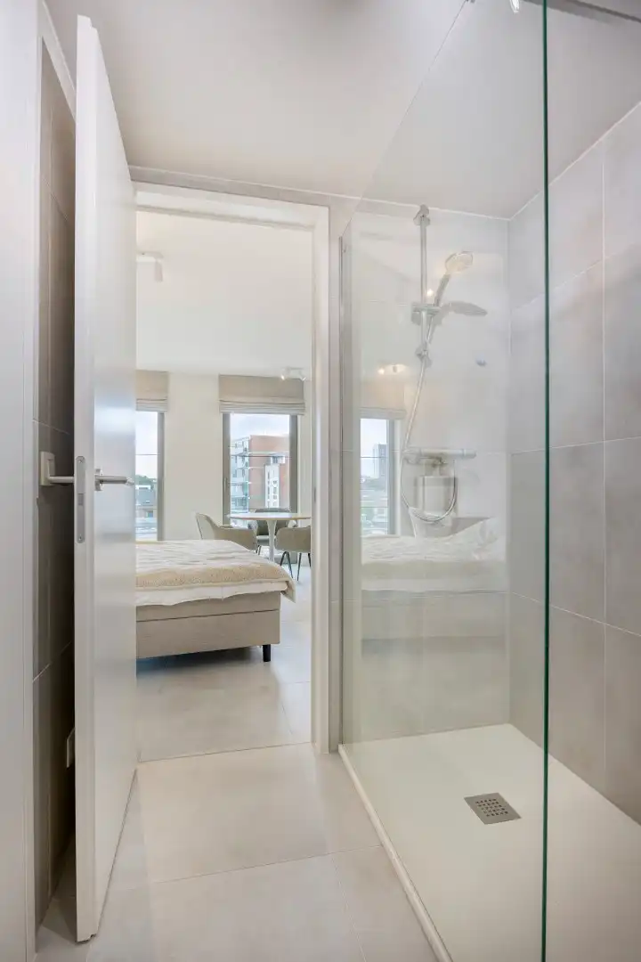 Bemeubelde studio met terras en kelderberging in het centrum van Leuven! - EPC 50 kWh/m² - bewoonbare opp. 37,5 m² foto 17