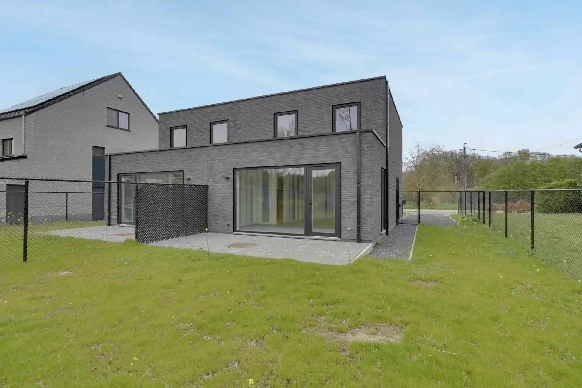 Moderne, energiezuinige halfopen bebouwing foto 12