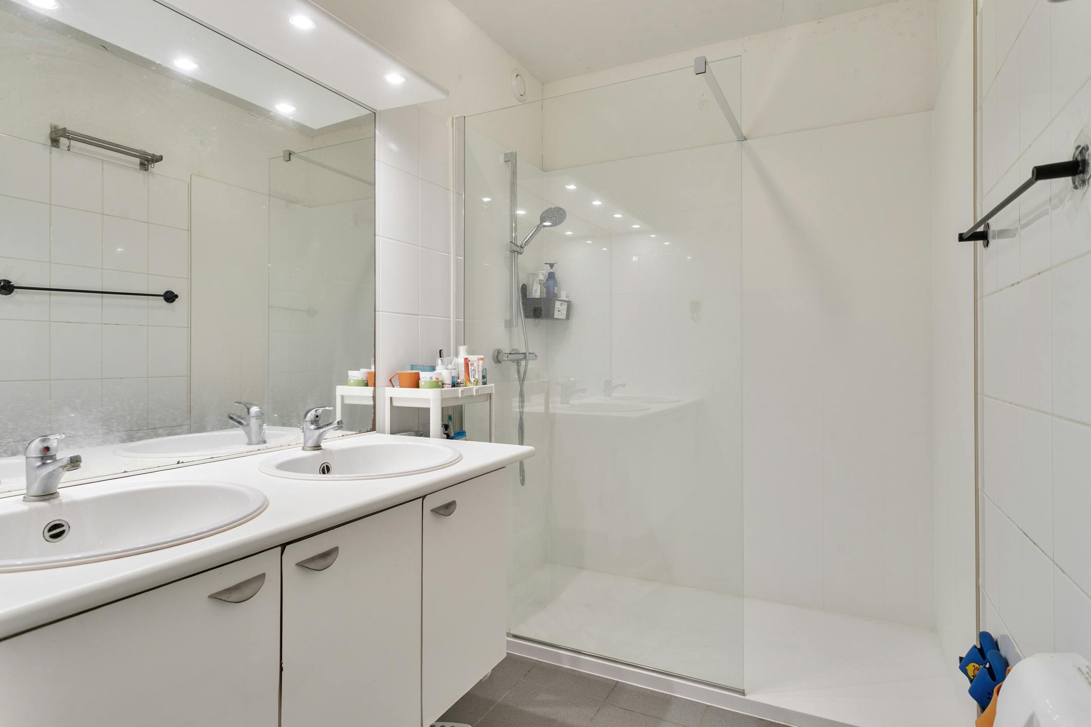 Gelijkvloers appartement met tuin en 2 slaapkamers te koop foto 8