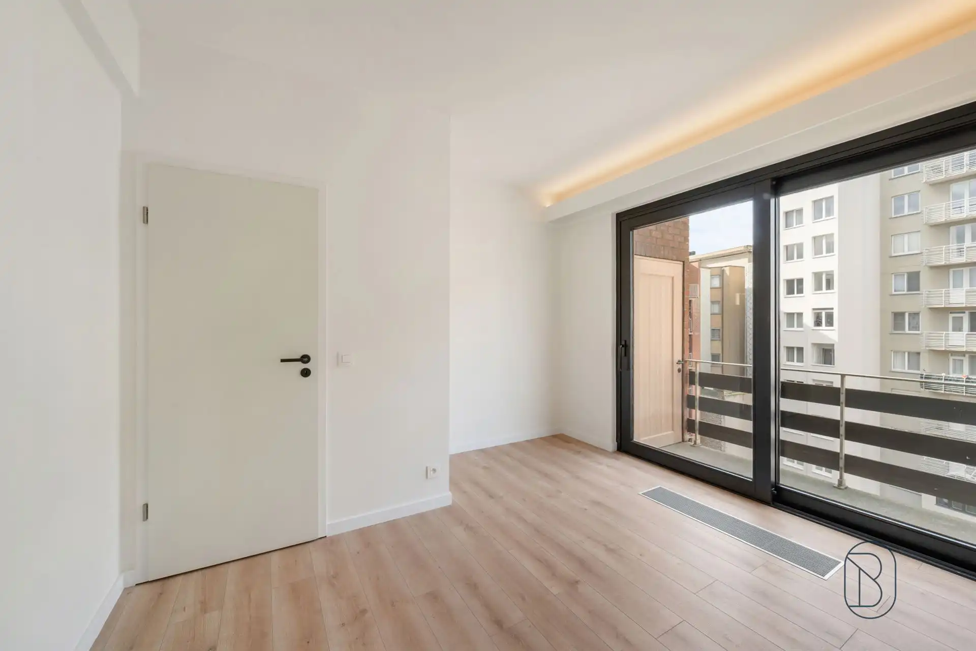 Prachtig gerenoveerd appartement op TOPligging Oostende! foto 13