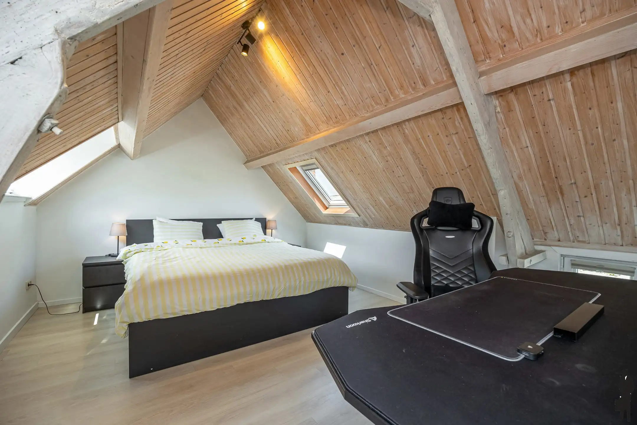 Instapklaar wonen op een centrale ligging in Hamme foto 9