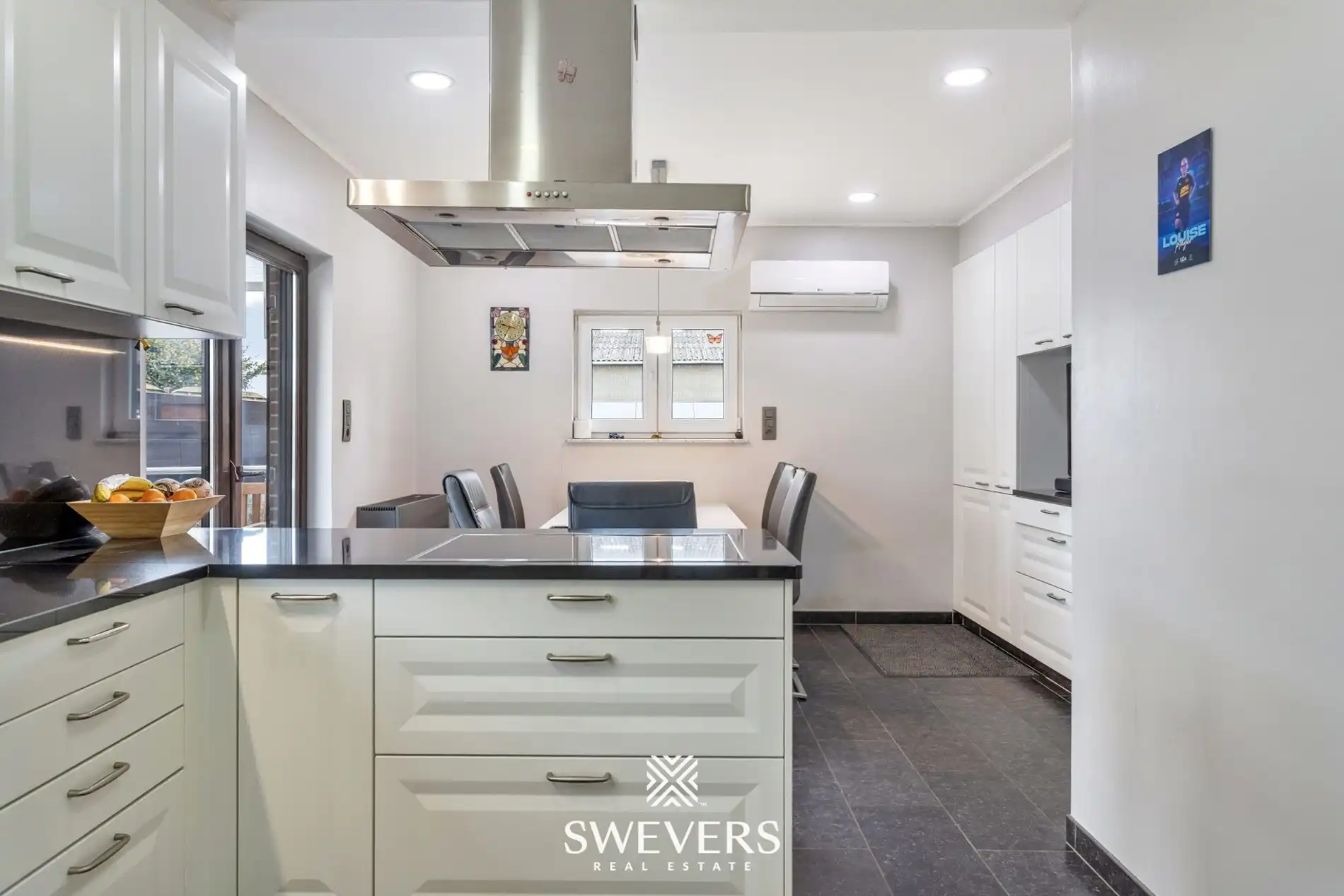 Ruime & energiezuinige gezinswoning in Sint-Truiden foto 11