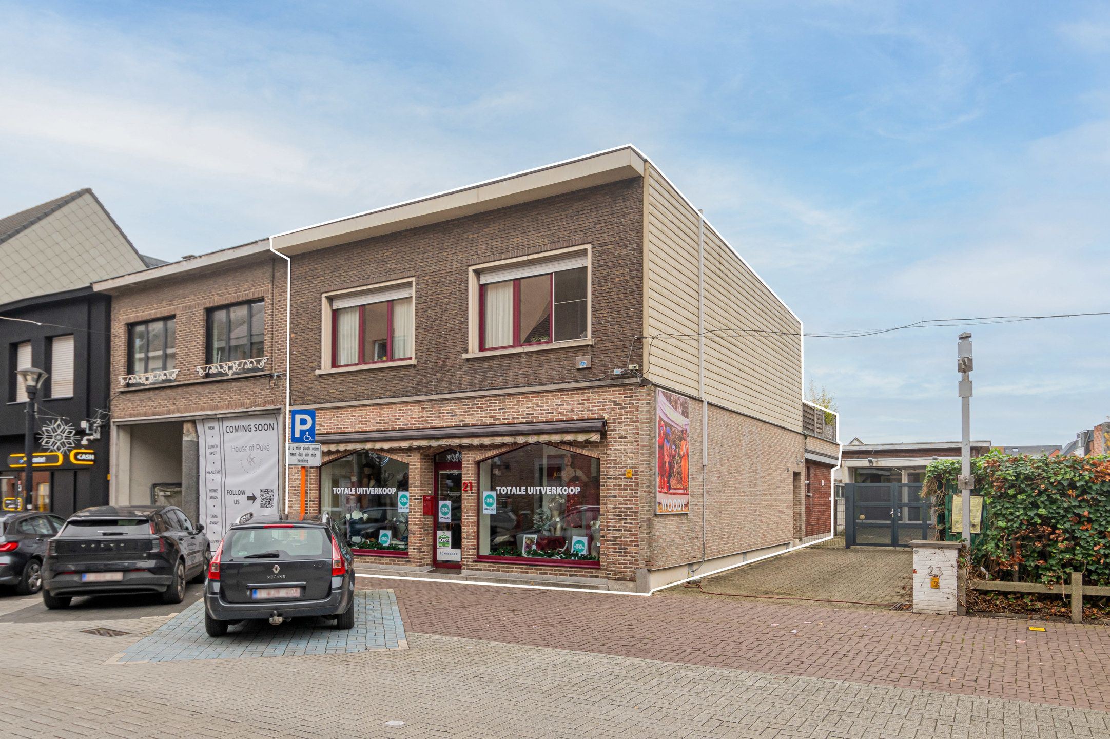Handelshuis in hartje Willebroek foto {{pictureIndex}}