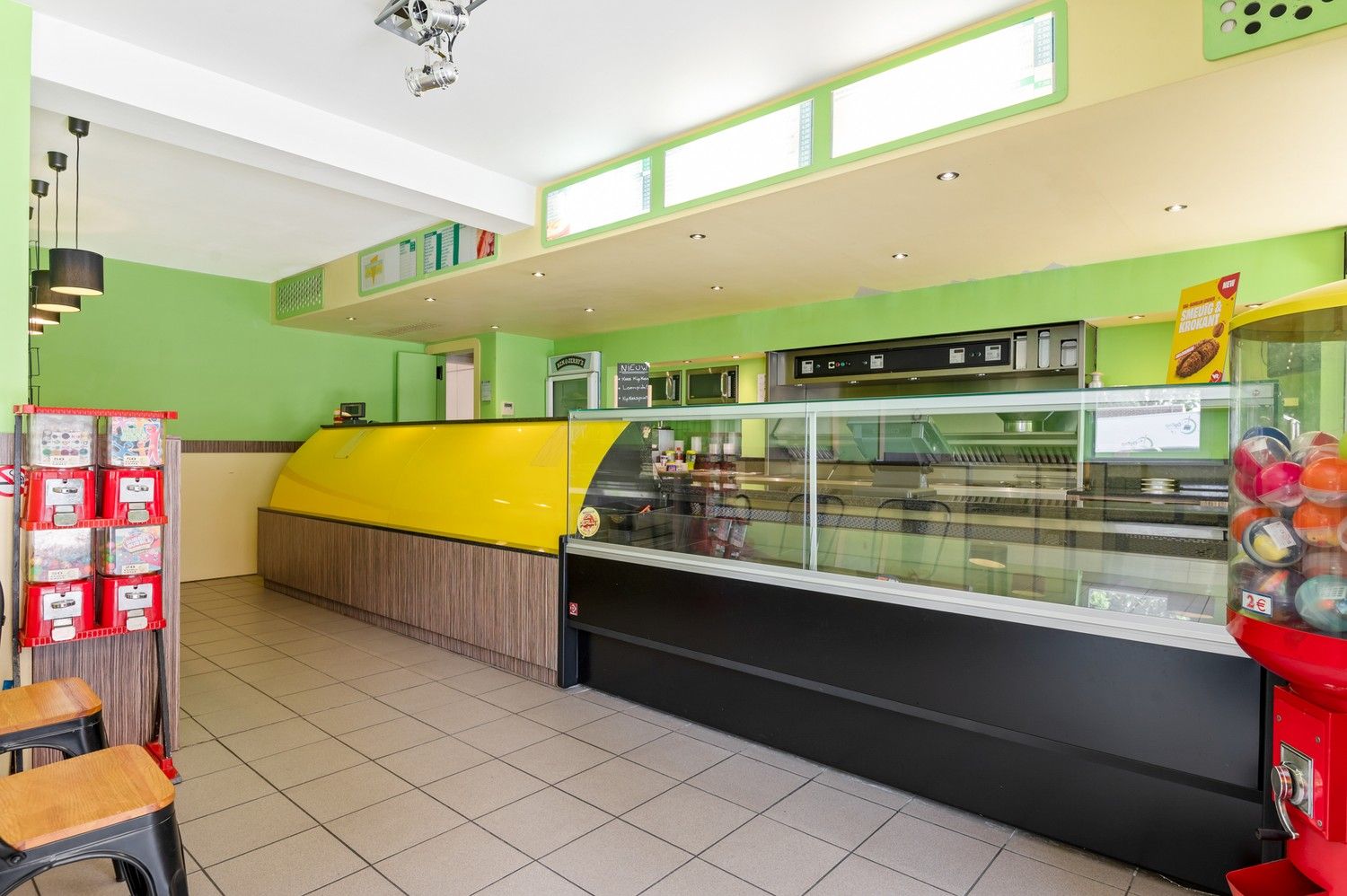 Handelsgelijkvloers te koop in Hoboken! foto {{pictureIndex}}