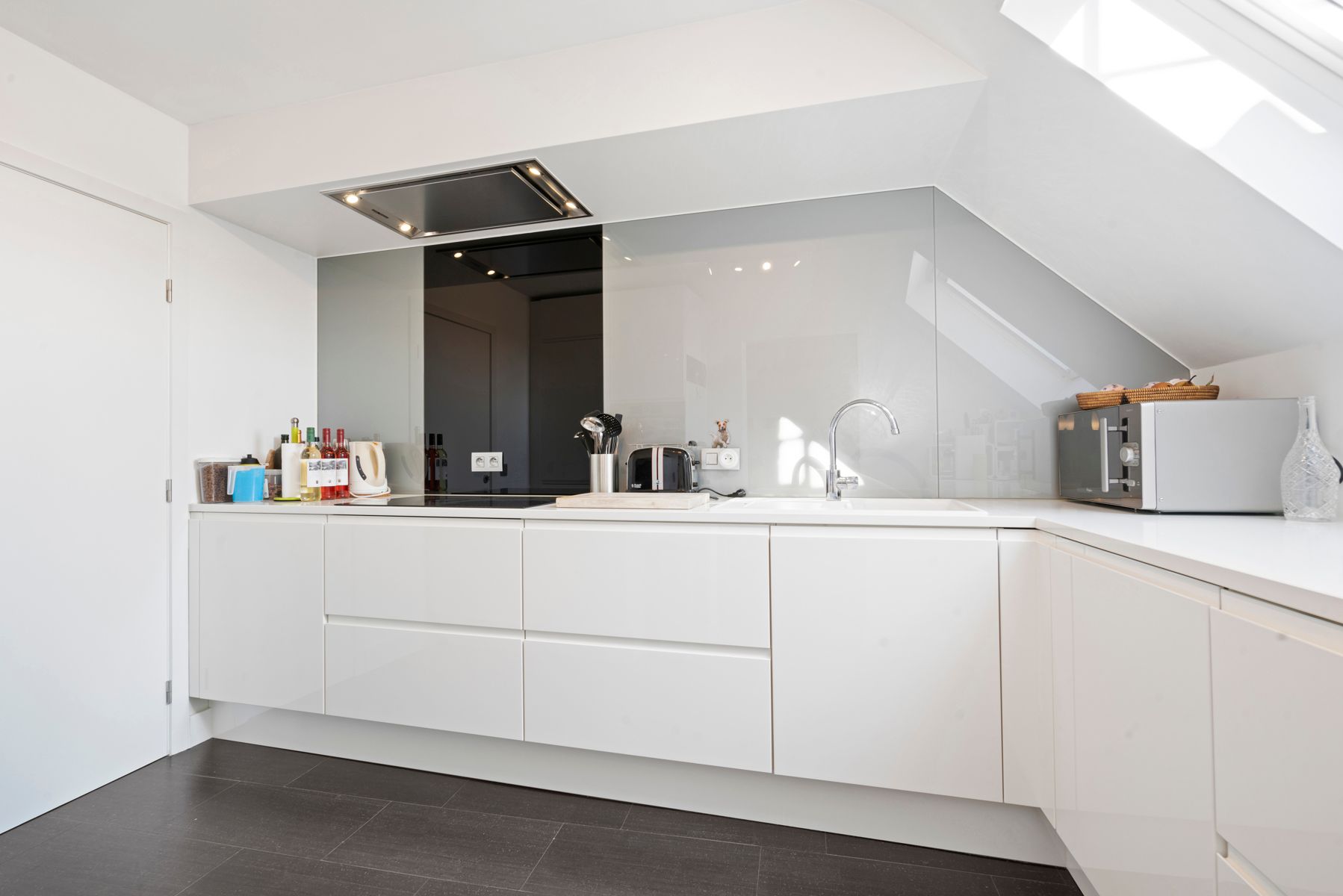 Instapklaar appartement met twee slaapkamers foto 3