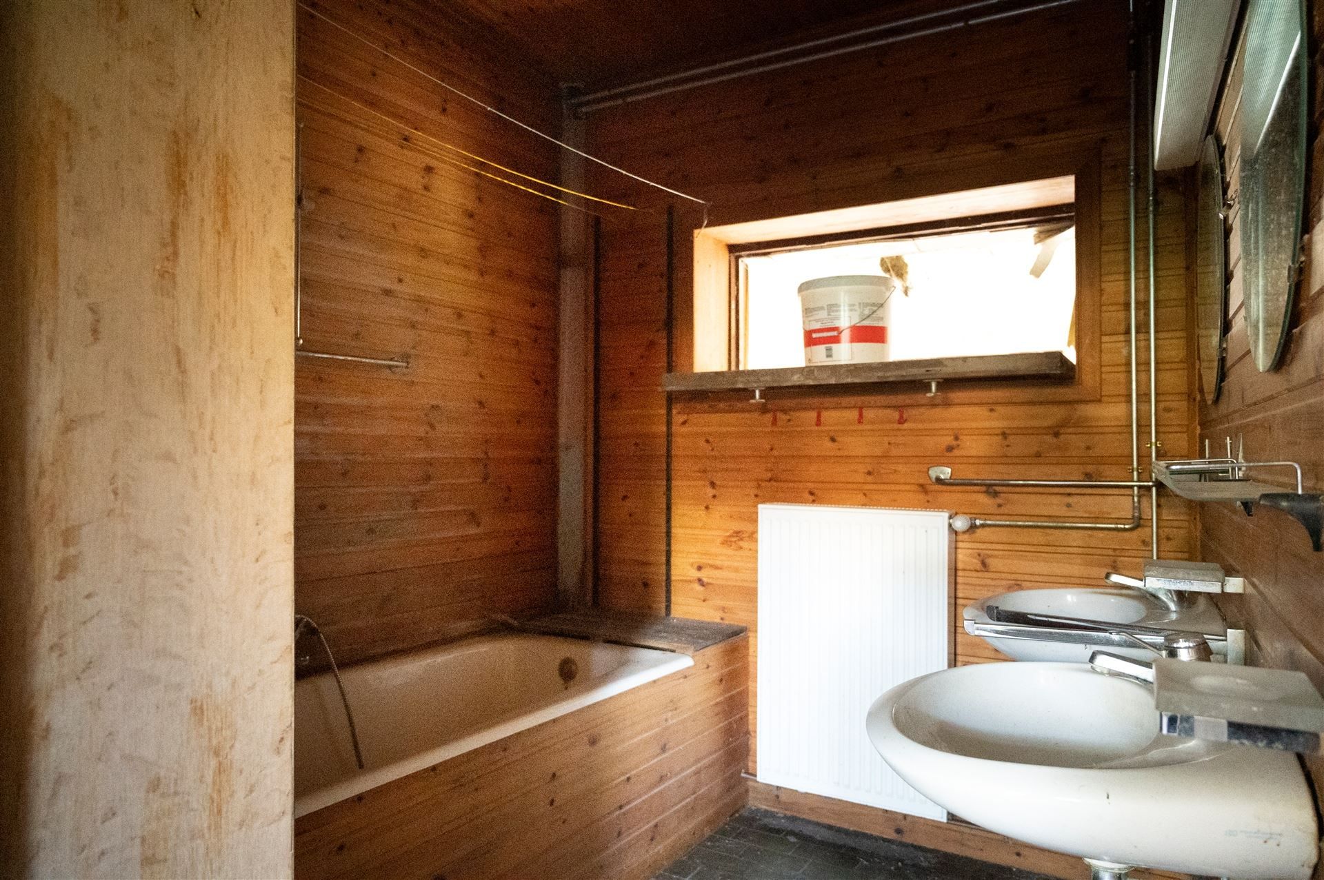 volledig te renoveren woning foto 8