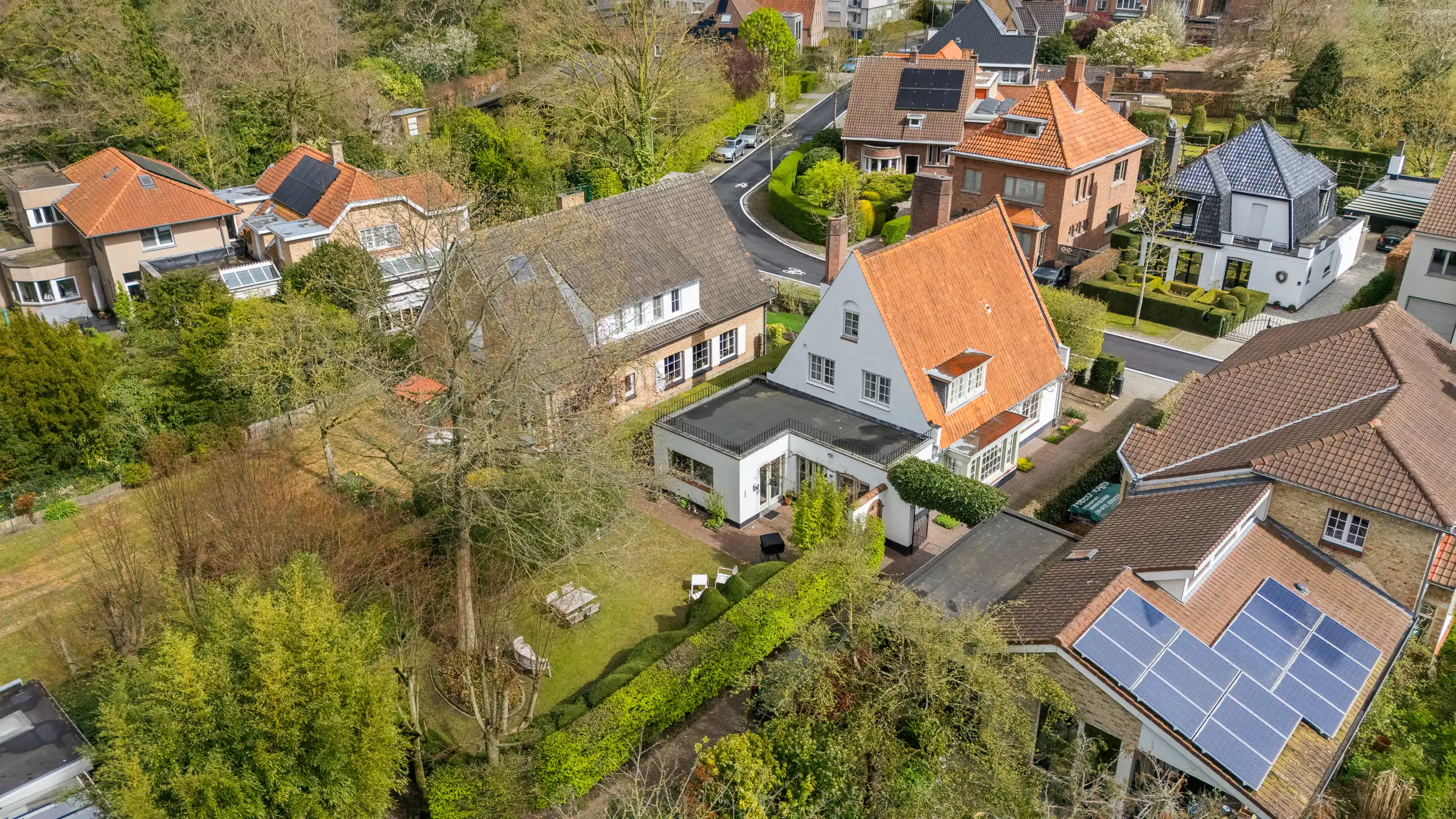 Unieke eigendom met woning & bijgebouw in Sint-Michiels foto 2