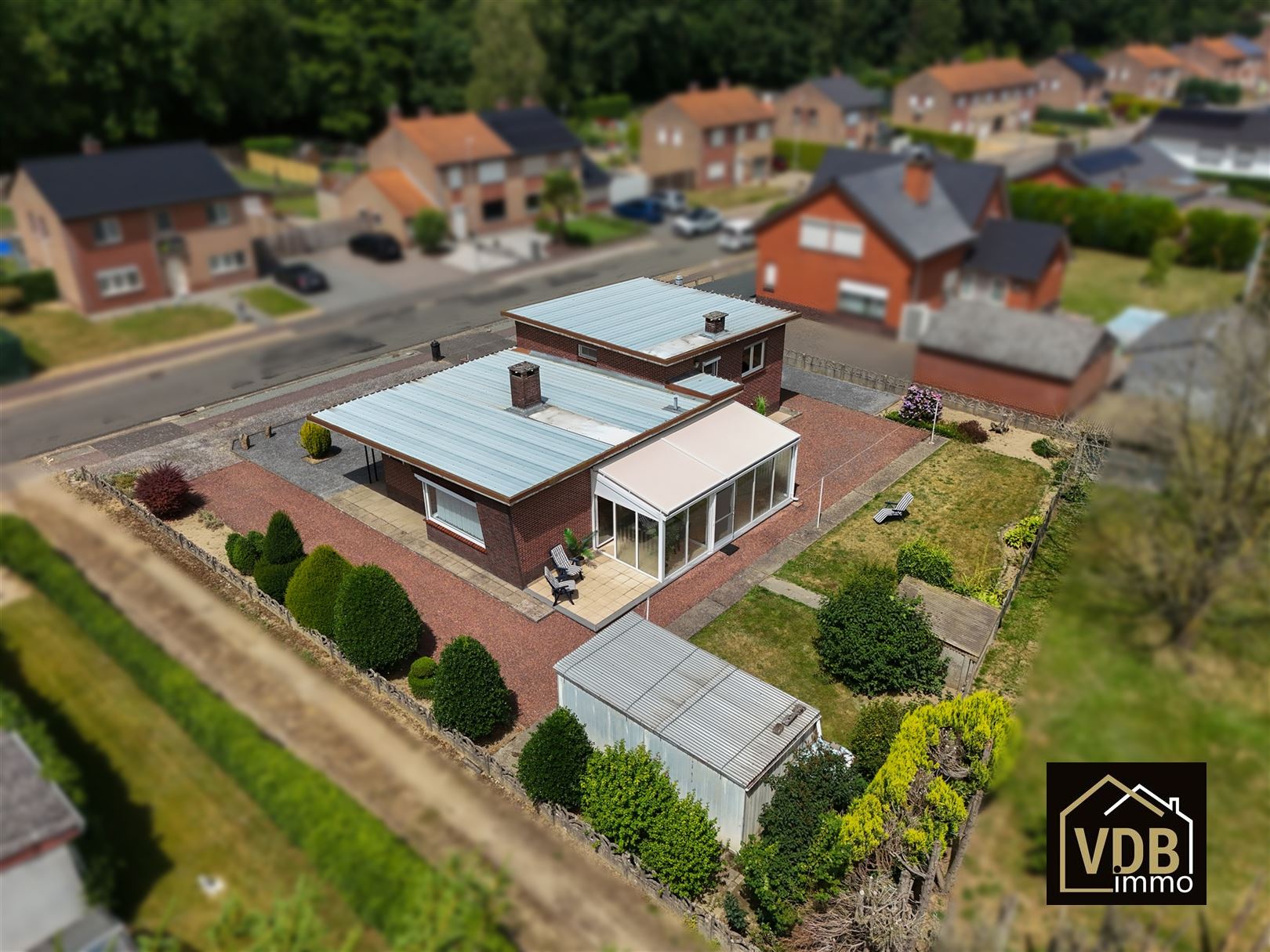 WONING MET 3 SLAAPKAMERS - GARAGE EN LEUKE TUIN foto 8