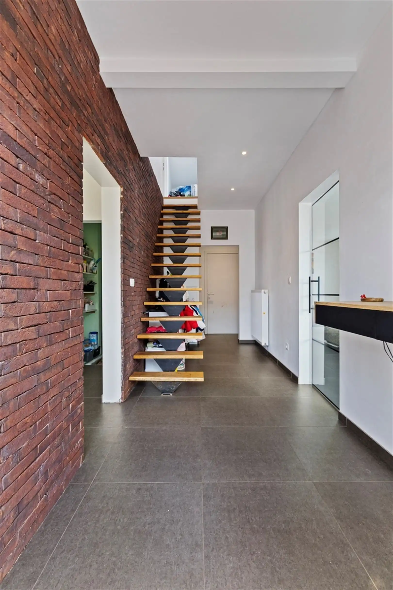 Instapklare open bebouwing op 480 m² met 3 slaapkamers en 2 badkamers. foto 3