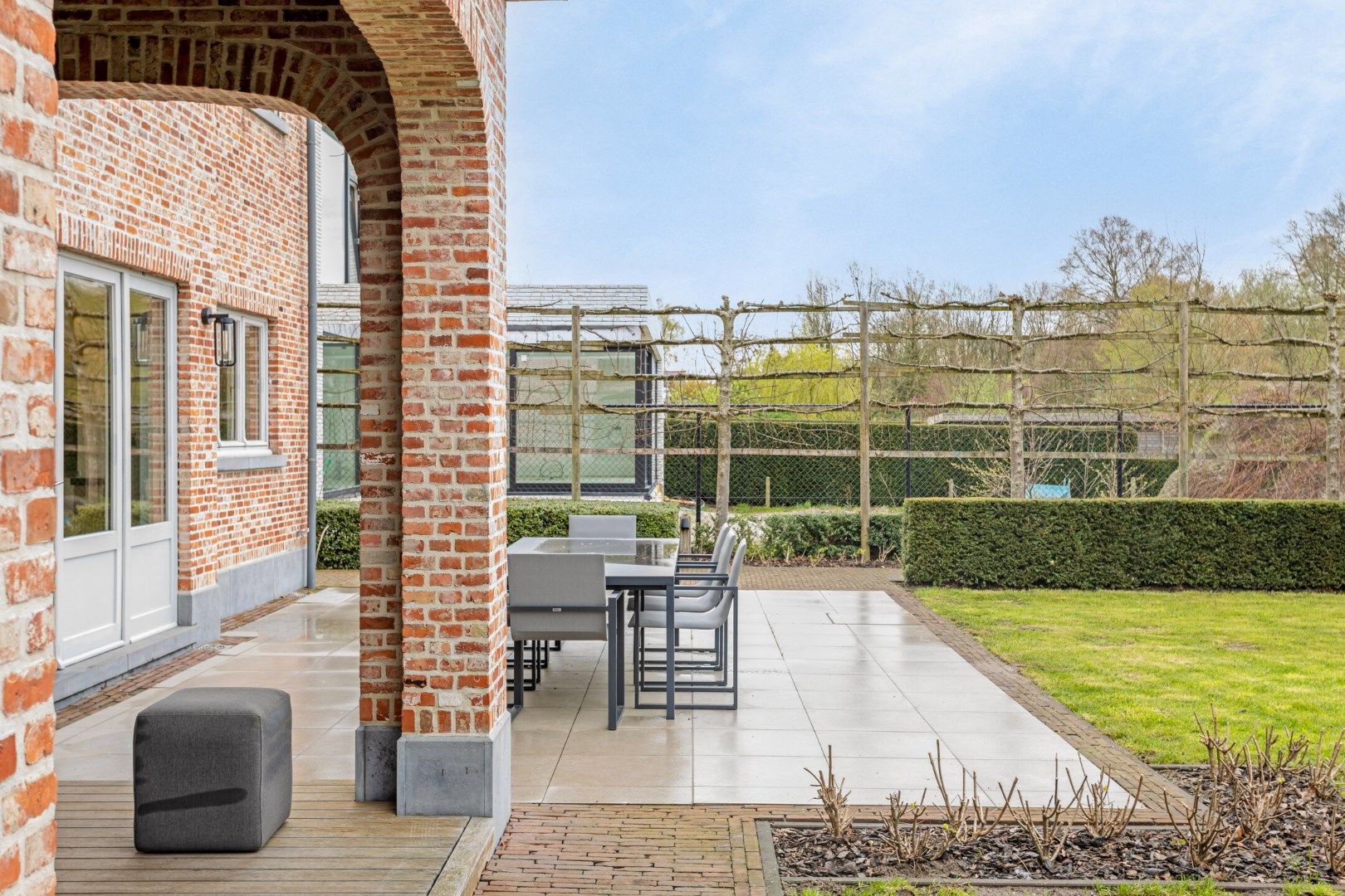 Ruim ingedeelde kwalitatieve villa op 12 are met adembenemd zicht op achterliggend groen. foto 46