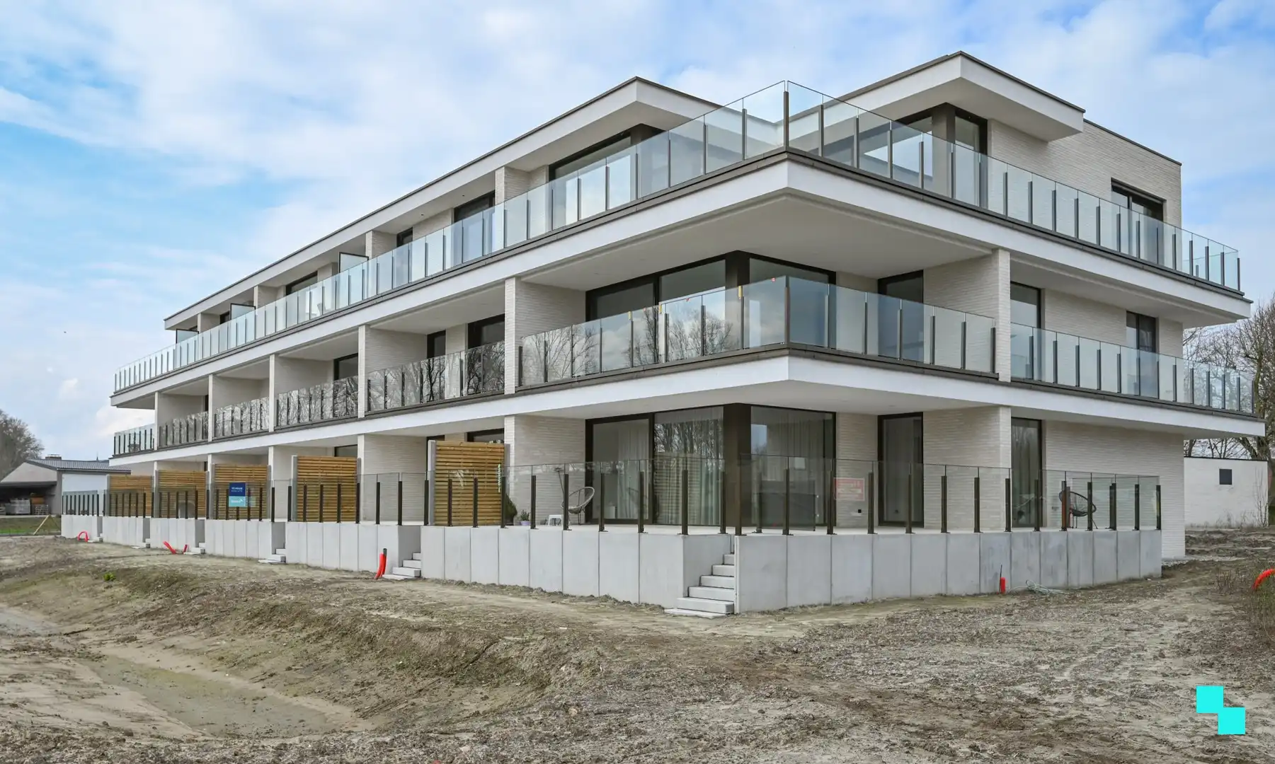 Gelijkvloers tweeslaapkamerappartement met riant terras te Ingelmunster foto {{pictureIndex}}