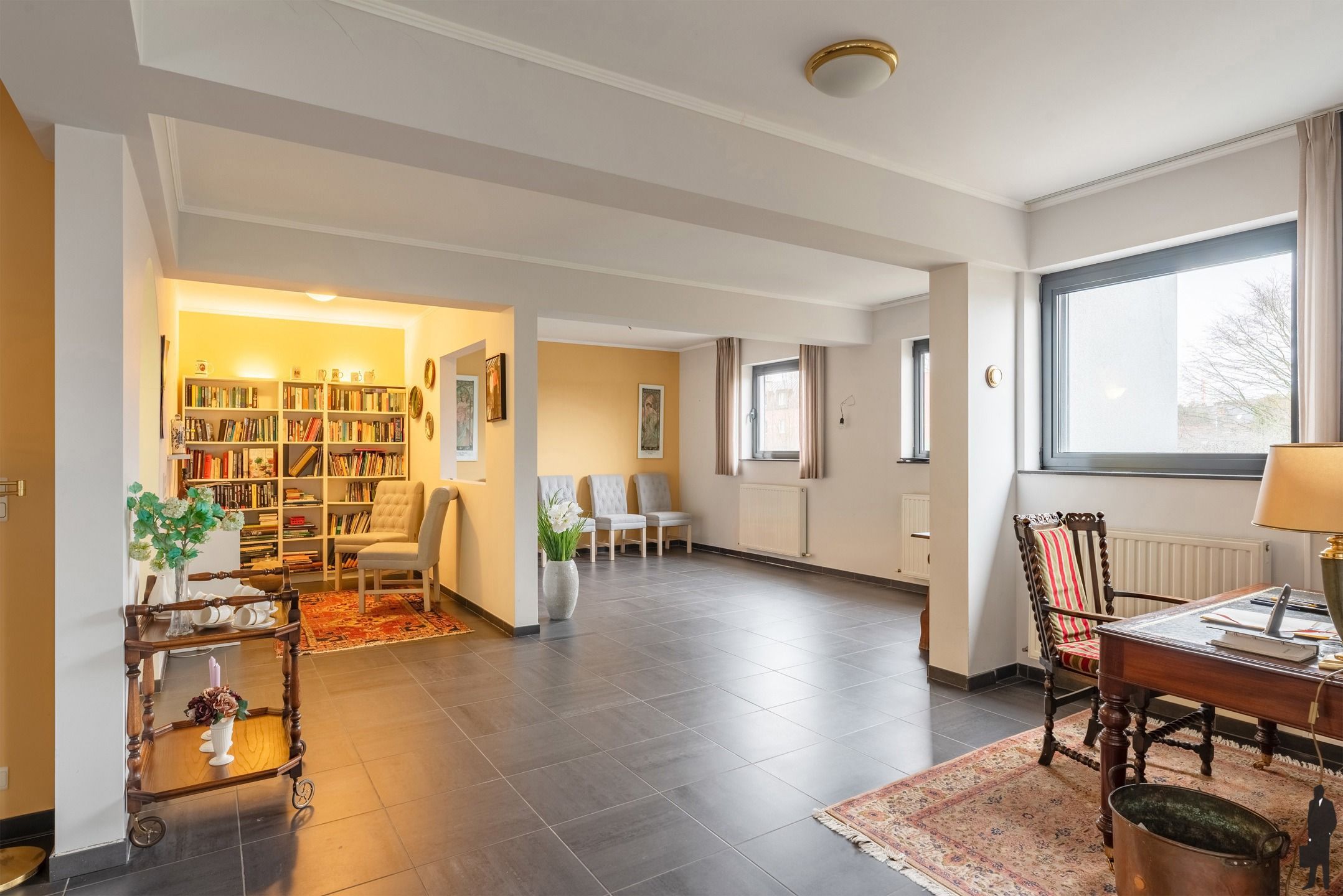 Ontdek dit uitzonderlijk ruime en goed gelegen appartement in het hart van Hoogstraten. Met een royale woonruimte van maar liefst 80 m² foto 13