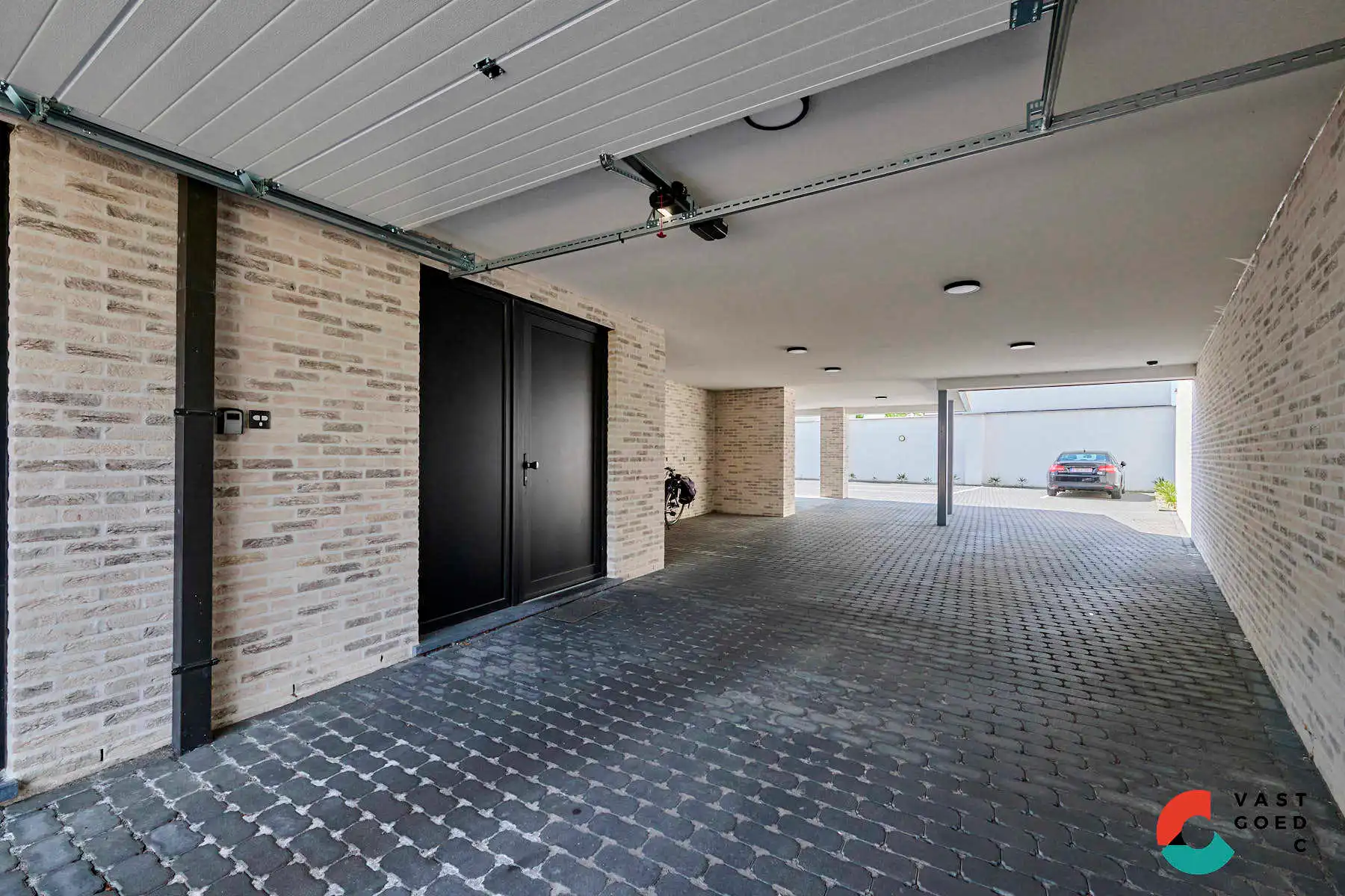 Instapklaar appartement met terras nabij het centrum foto 13