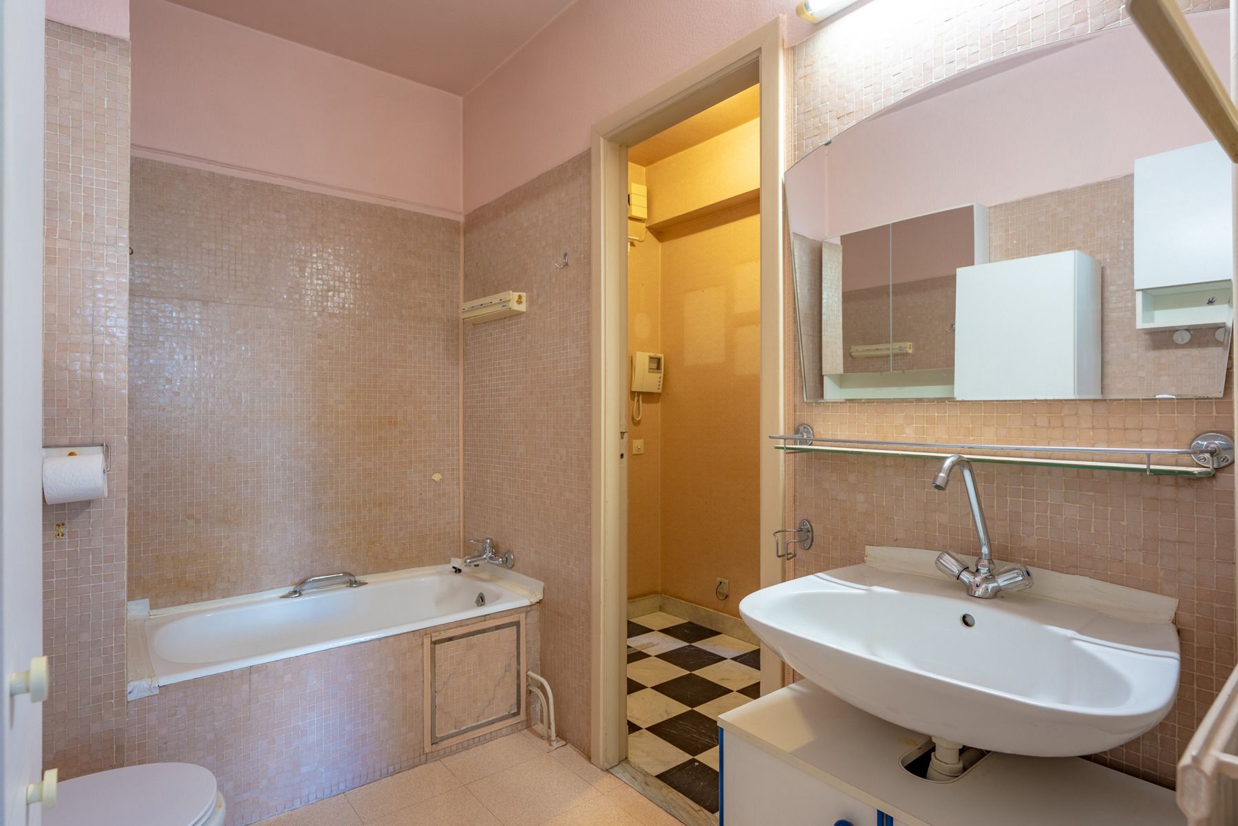 Charmant appartement met potentieel in standingvol gebouw foto 14