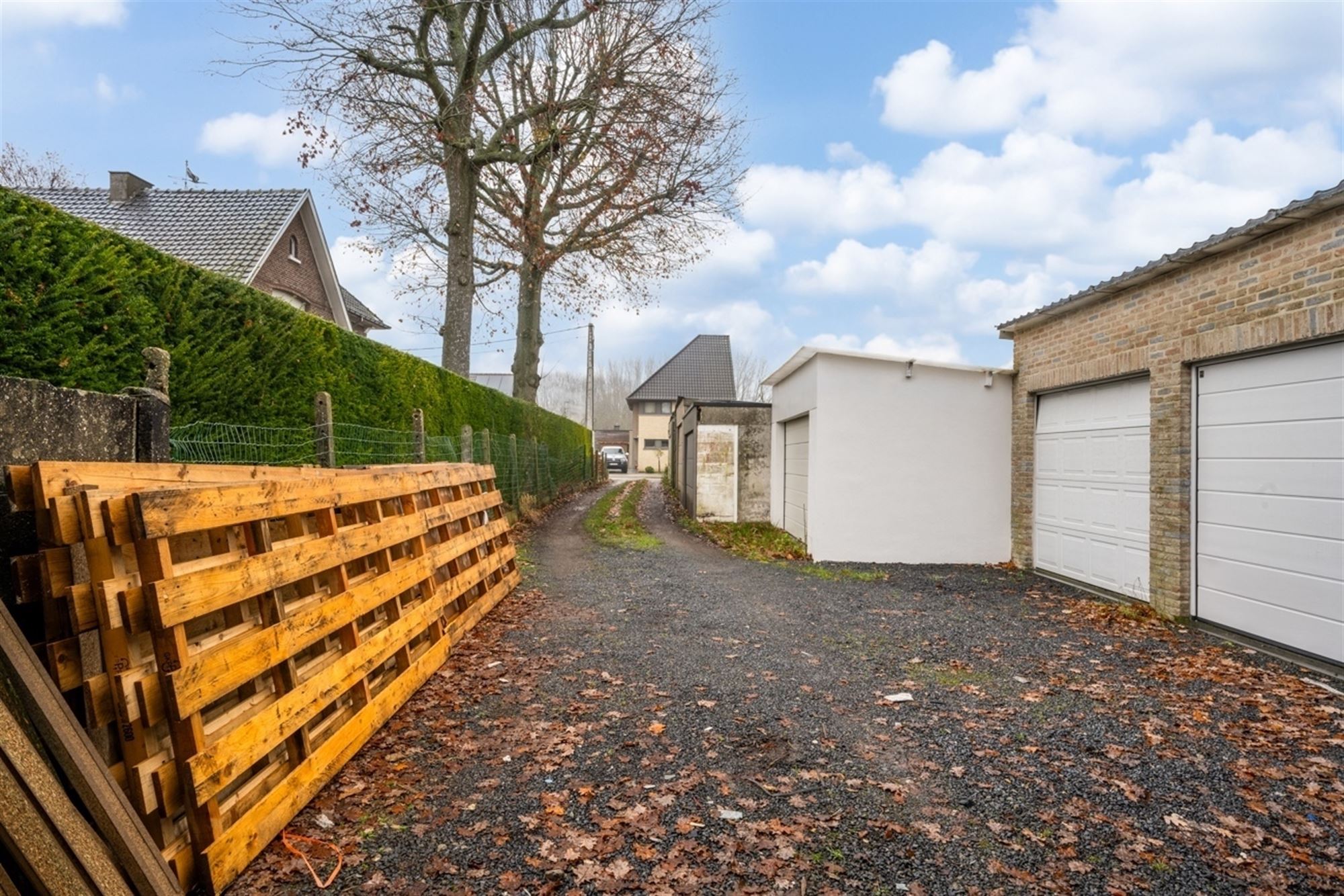 Gelijkvloers appartement met 4 slaapkamers + MAGAZIJN MET APARTE TOEGANG foto 10