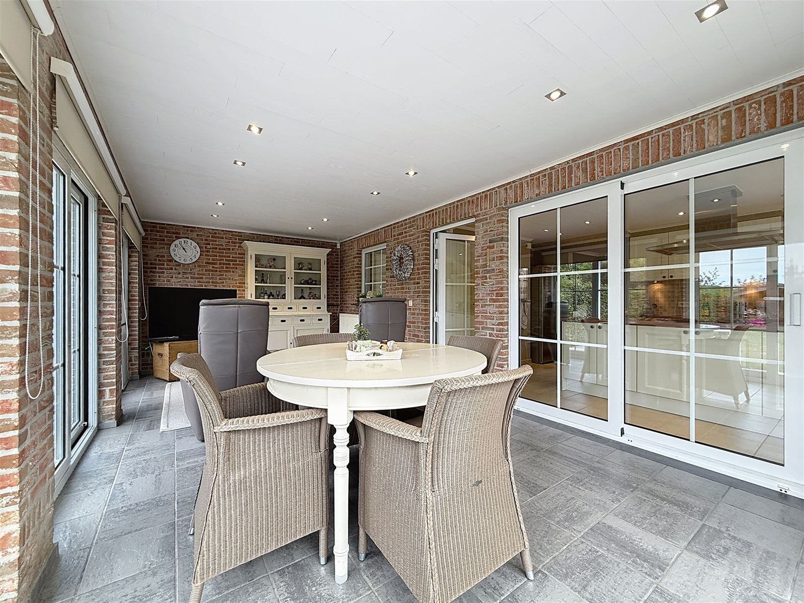 Instapklare woning, 2 slpks + inrichtb. zolder, tuin, 10a 85ca foto 45