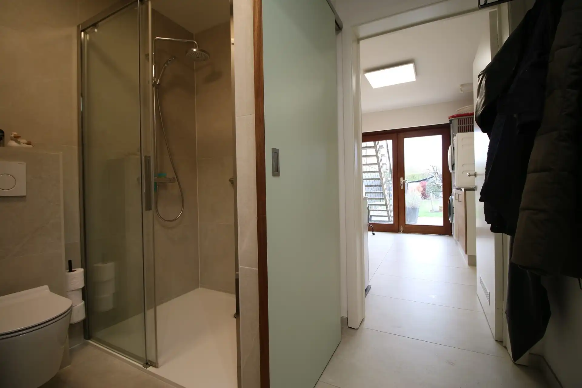 Ruime bel-étagewoning met tuin in rustige omgeving foto 22