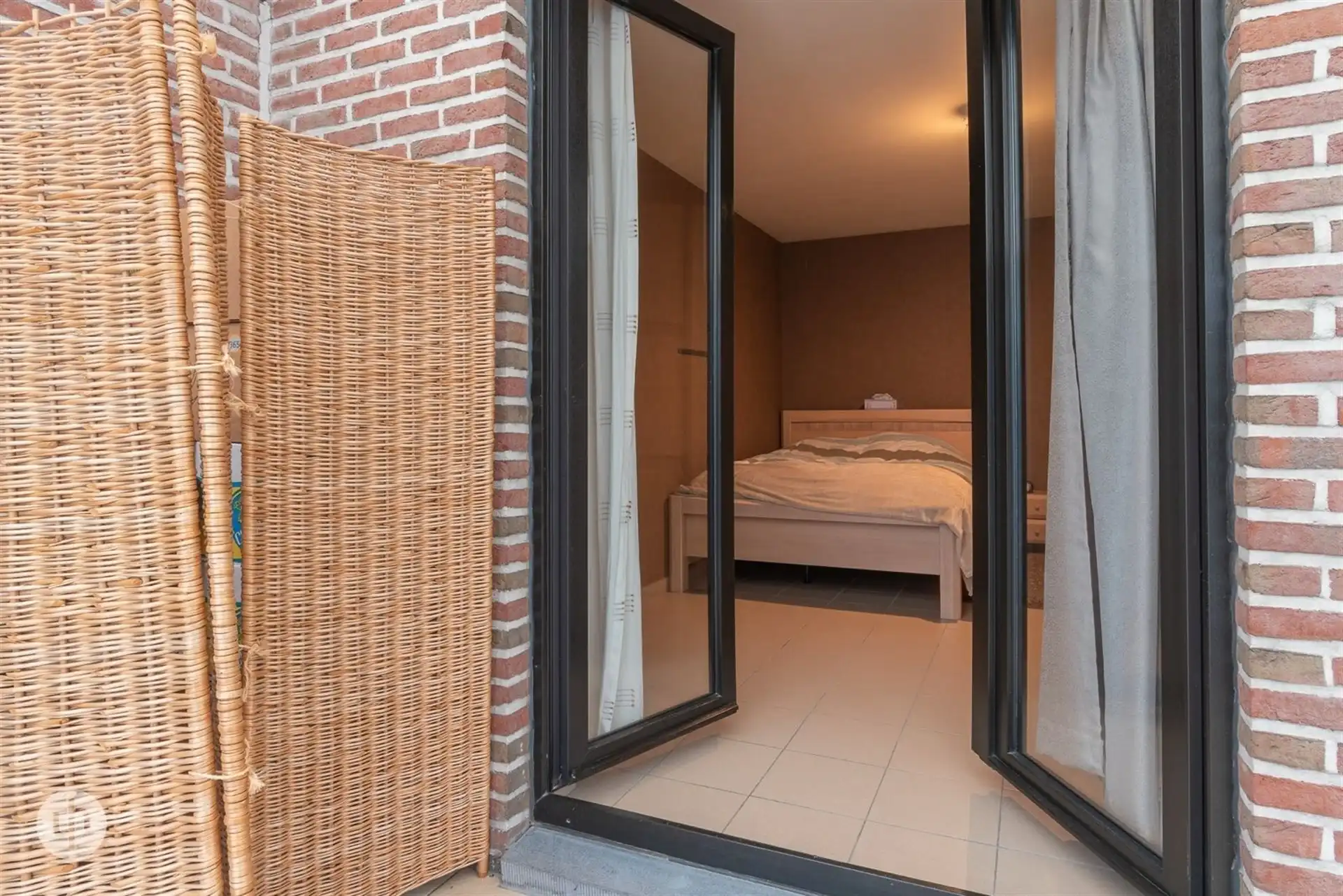 Gelijkvloersappartement met drie slaapkamers en garage foto 10