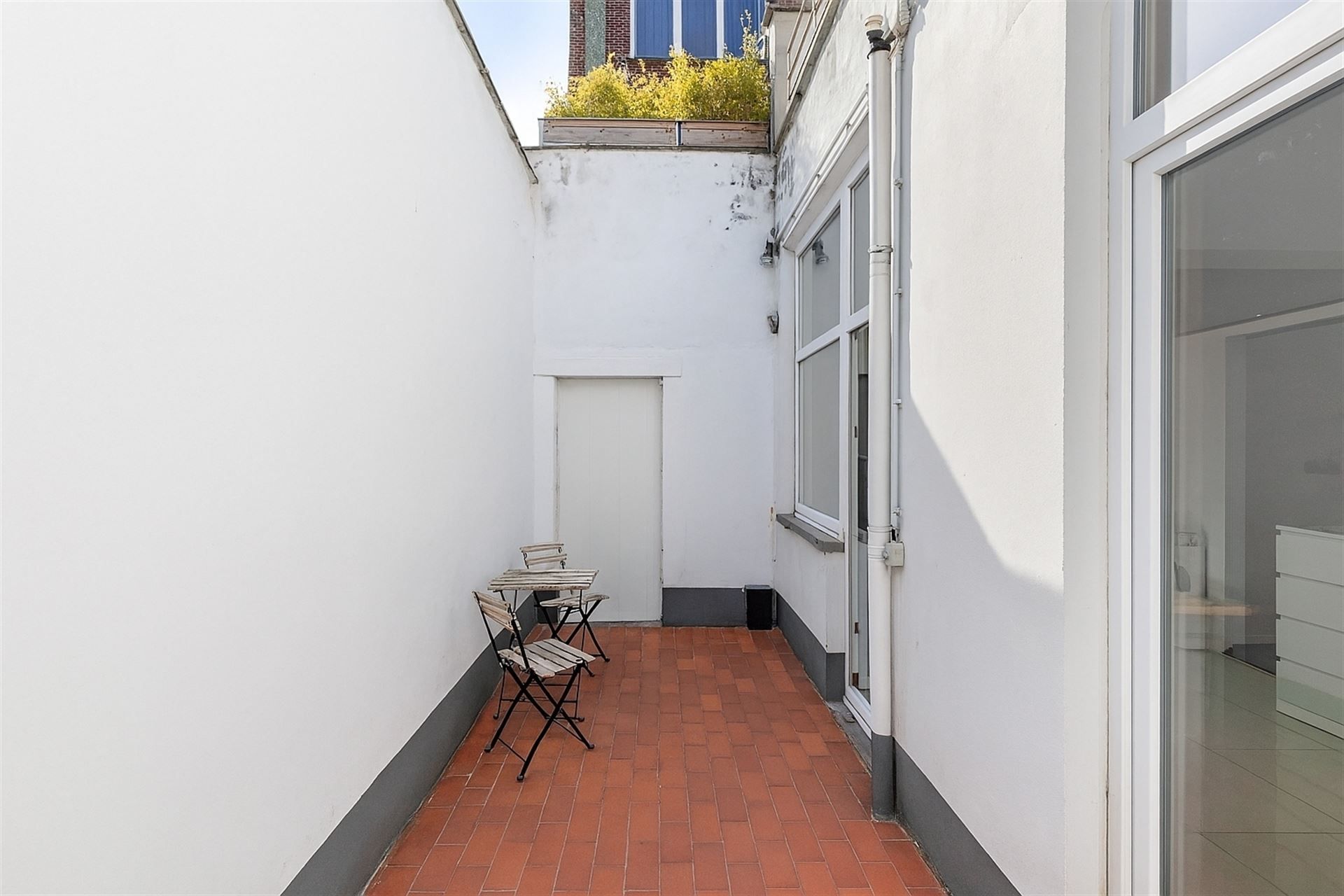 Karaktervolle woning met twee aparte woonunits foto 11