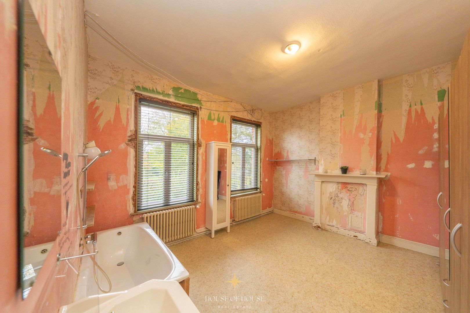 Sfeervolle pastoriewoning met uitzonderlijk potentieel zonder renovatieverplichting foto 19