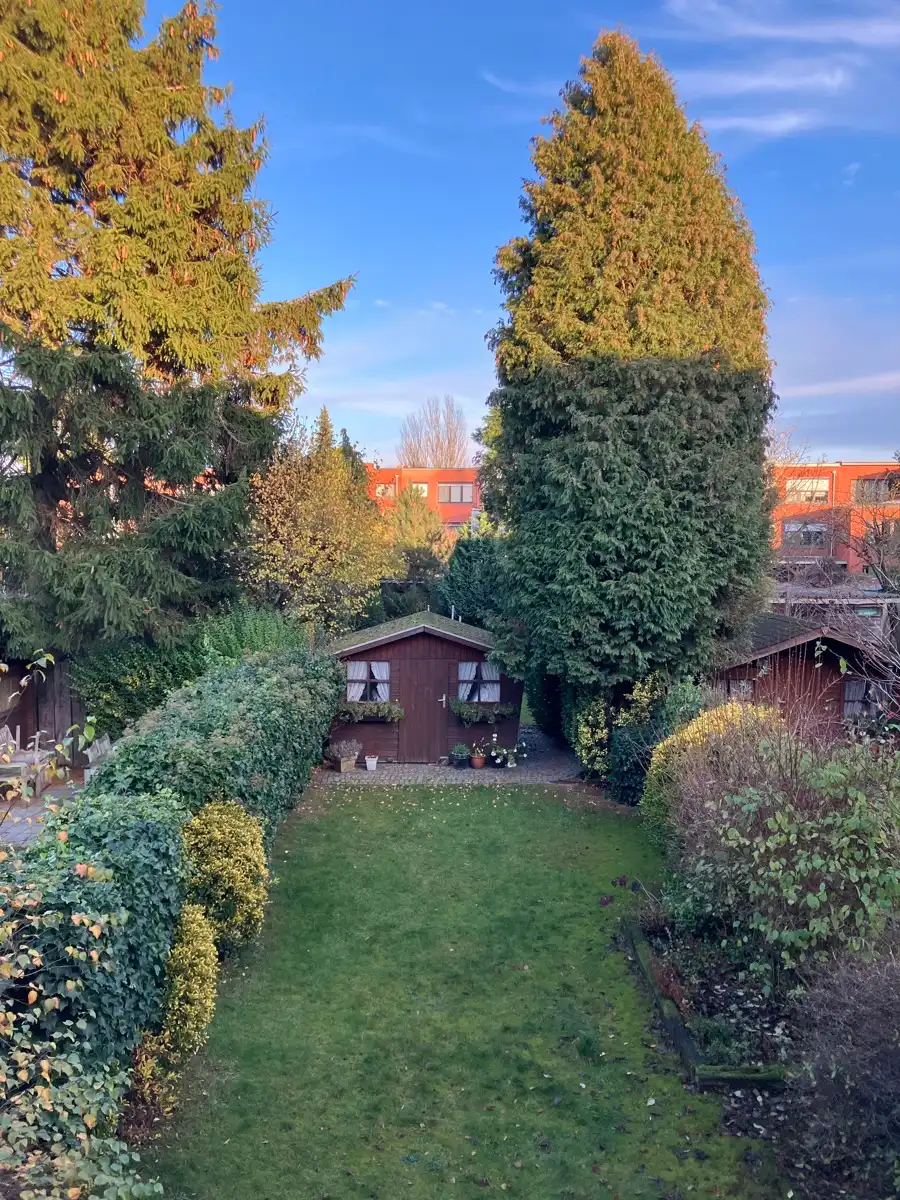 Verzorgde beletage met diepe tuin en ligging nabij het centrum foto 29