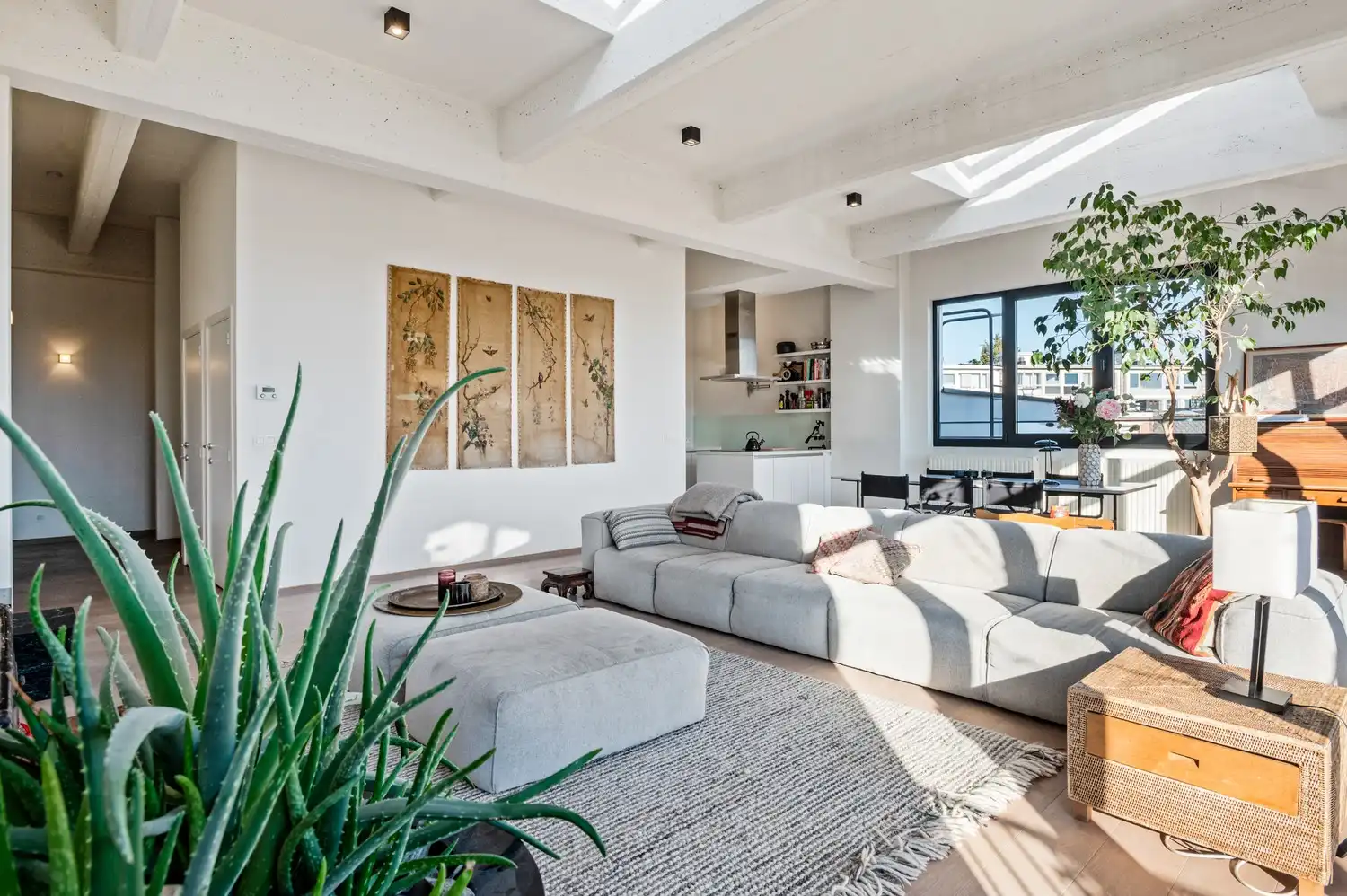 Stijlvolle loft met 2 slaapkamers en ondergrondse staanplaats te Antwerpen! foto 7