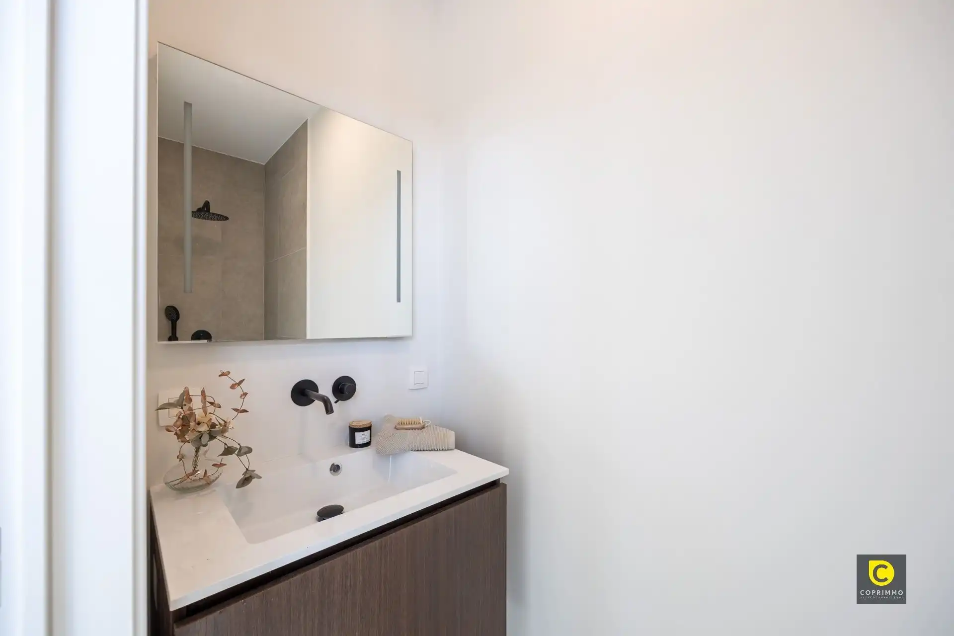 Luxueus nieuwbouw penthouse met giga terras foto 19